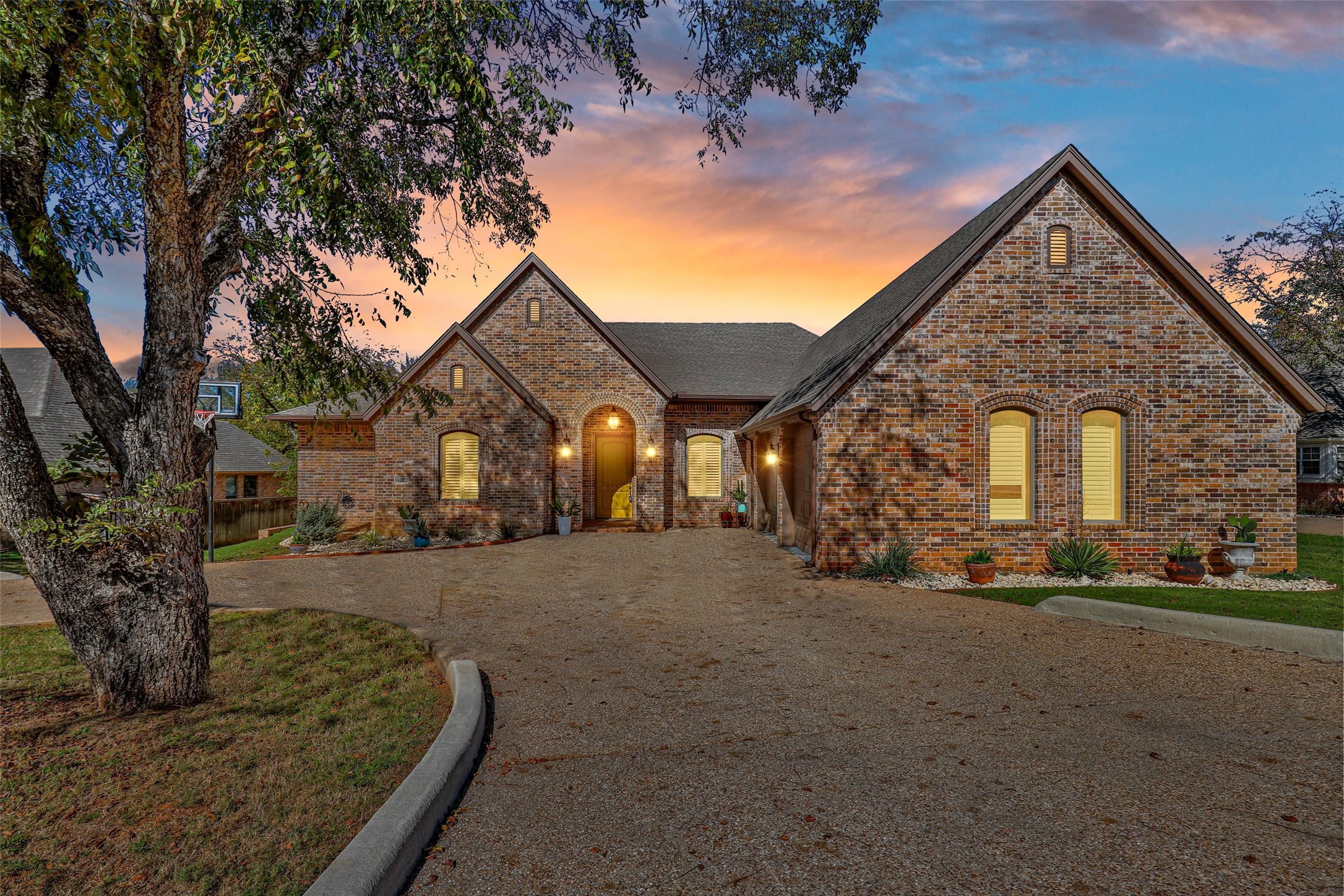 6222 Prospect Hill Drive