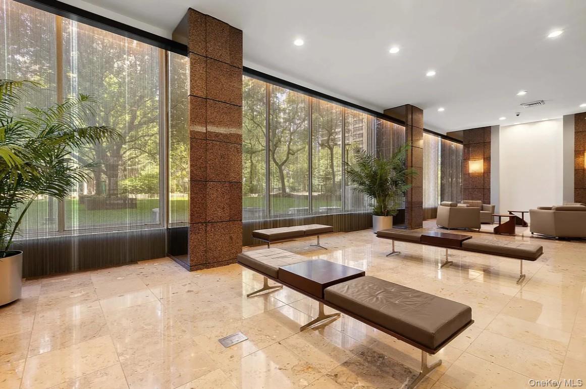 185 W End Avenue Unit: 15E