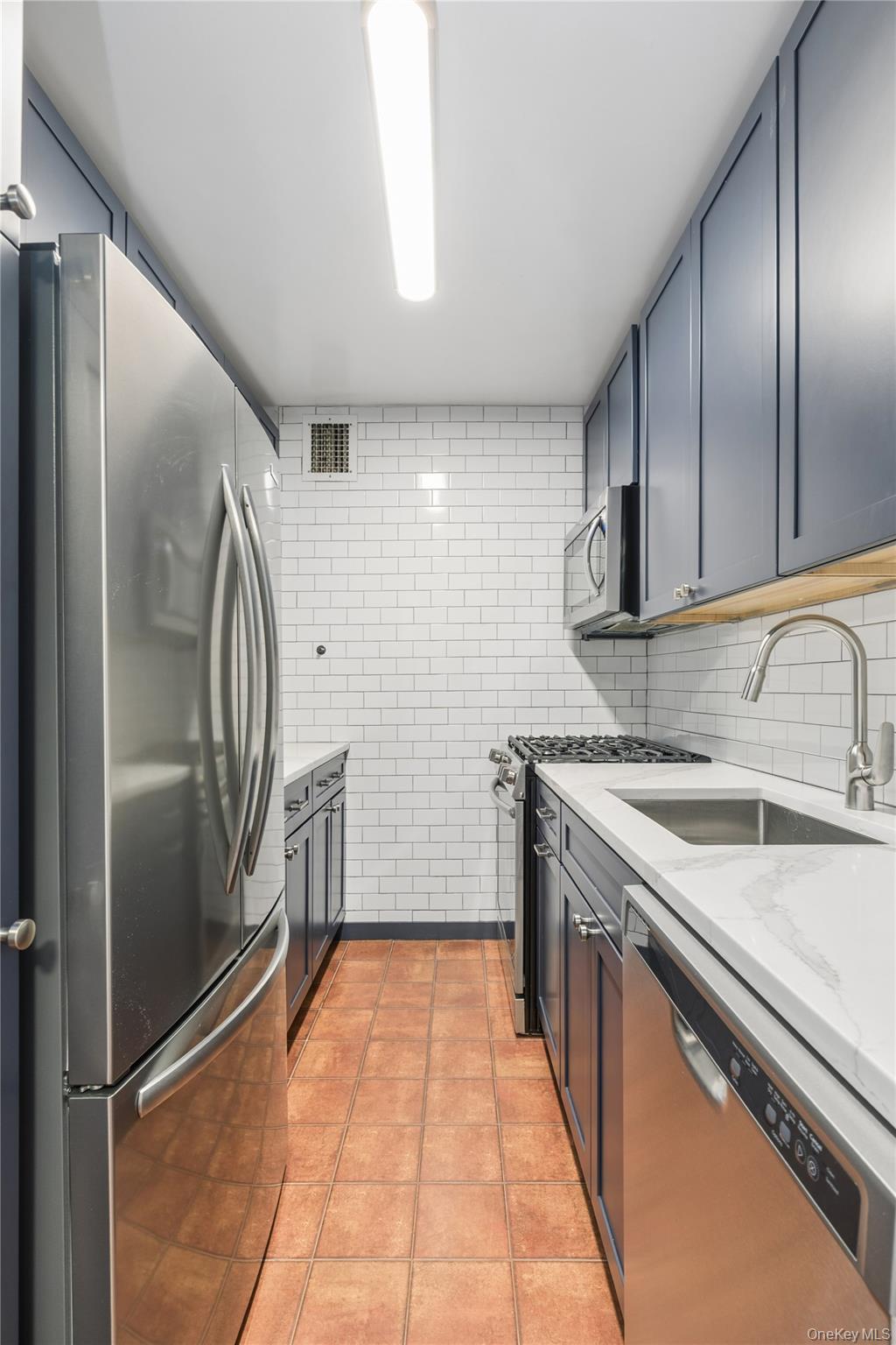 185 W End Avenue Unit: 15E