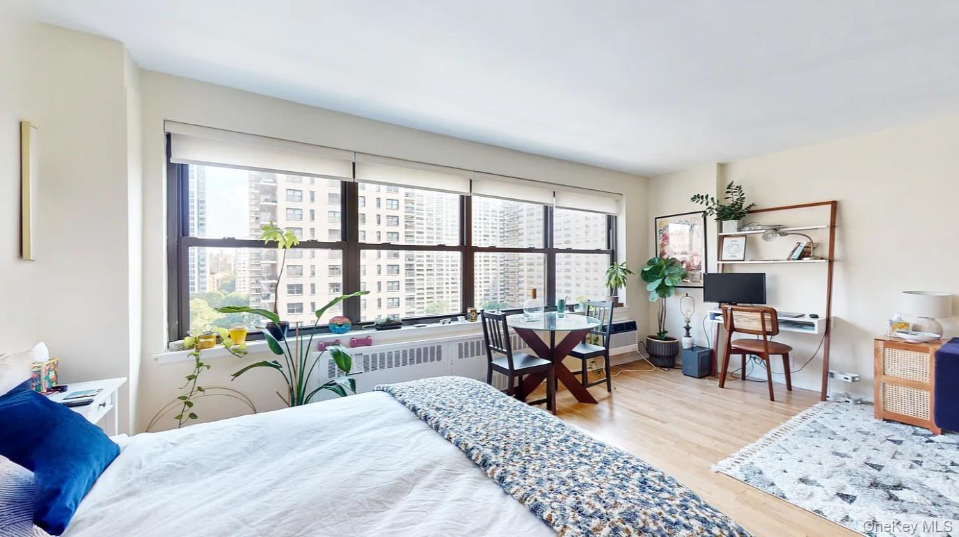 185 W End Avenue Unit: 15E