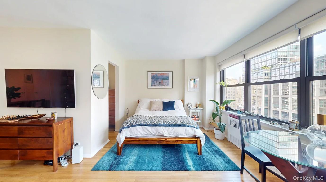 185 W End Avenue Unit: 15E