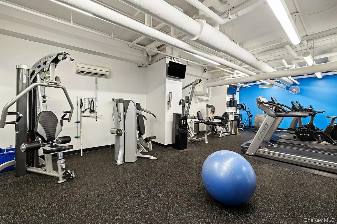 185 W End Avenue Unit: 15E