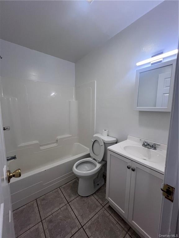 61 Ashland Avenue Unit: 1FL