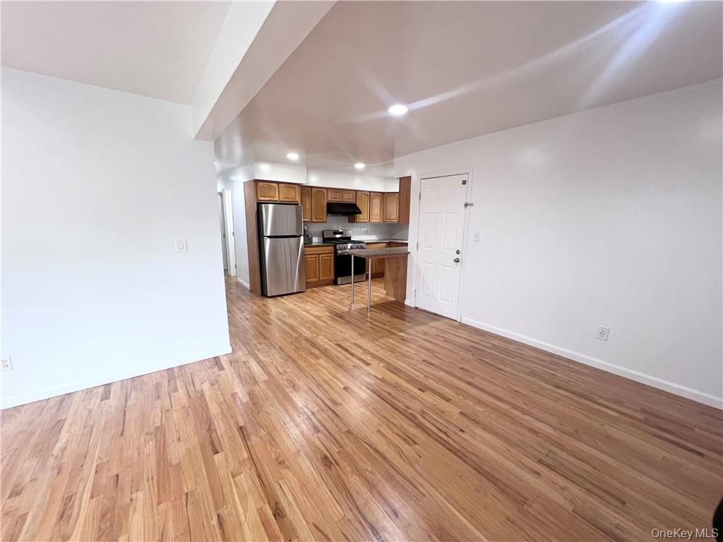 61 Ashland Avenue Unit: 1FL