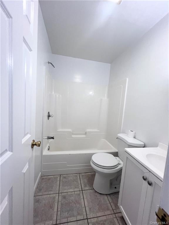 61 Ashland Avenue Unit: 1FL