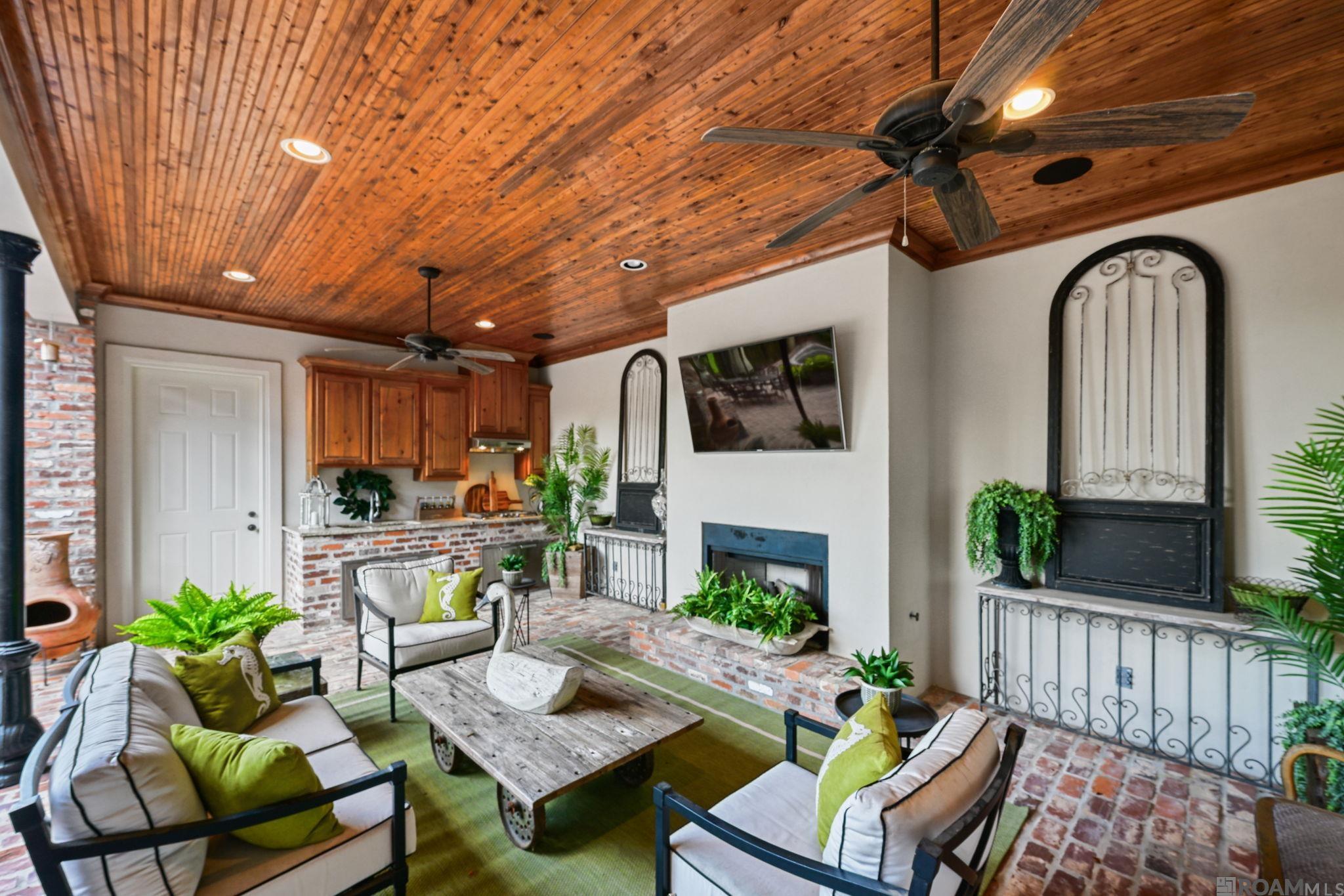 13355 La Petite Ln