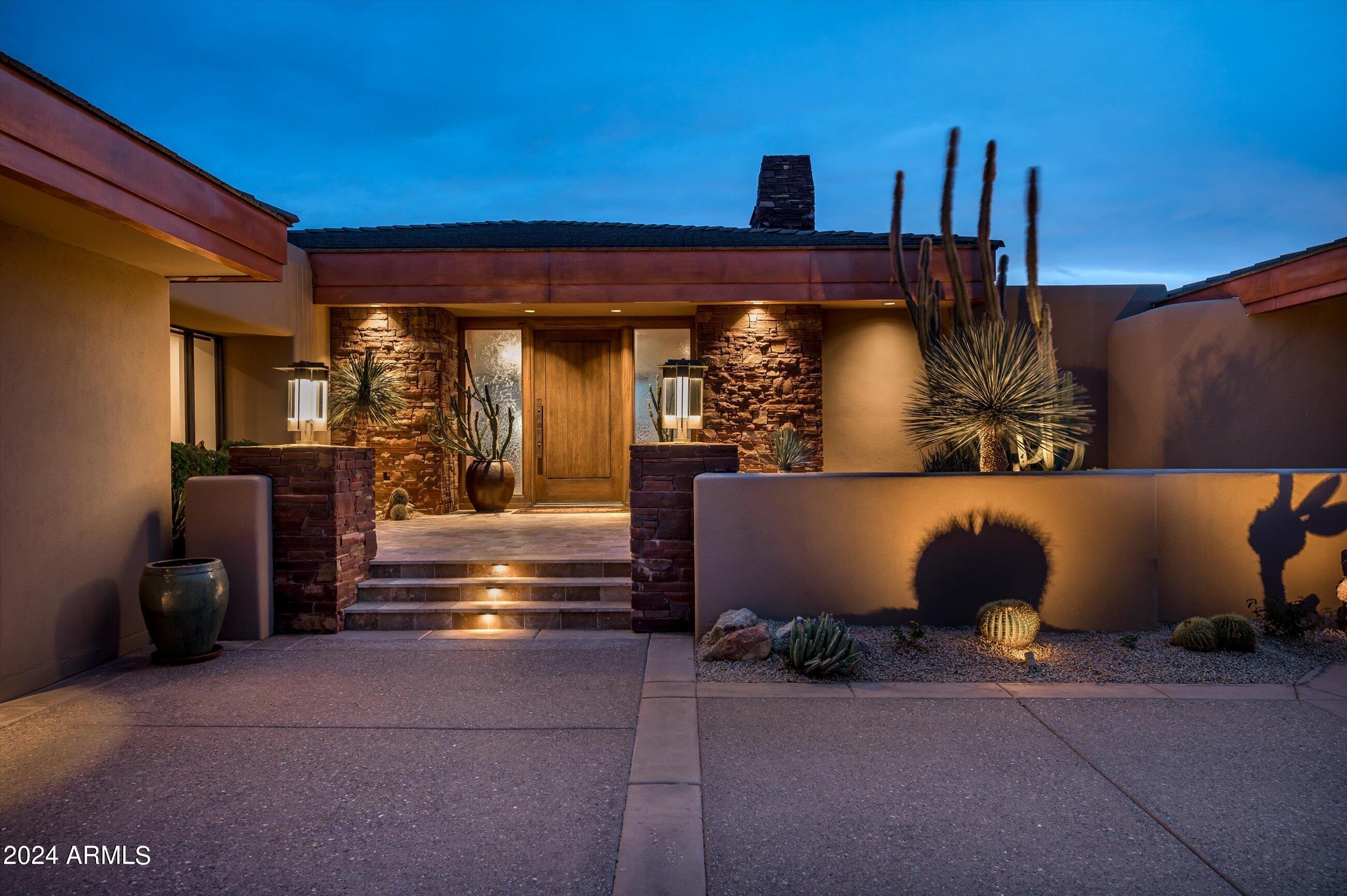 10189 E VENADO Trail