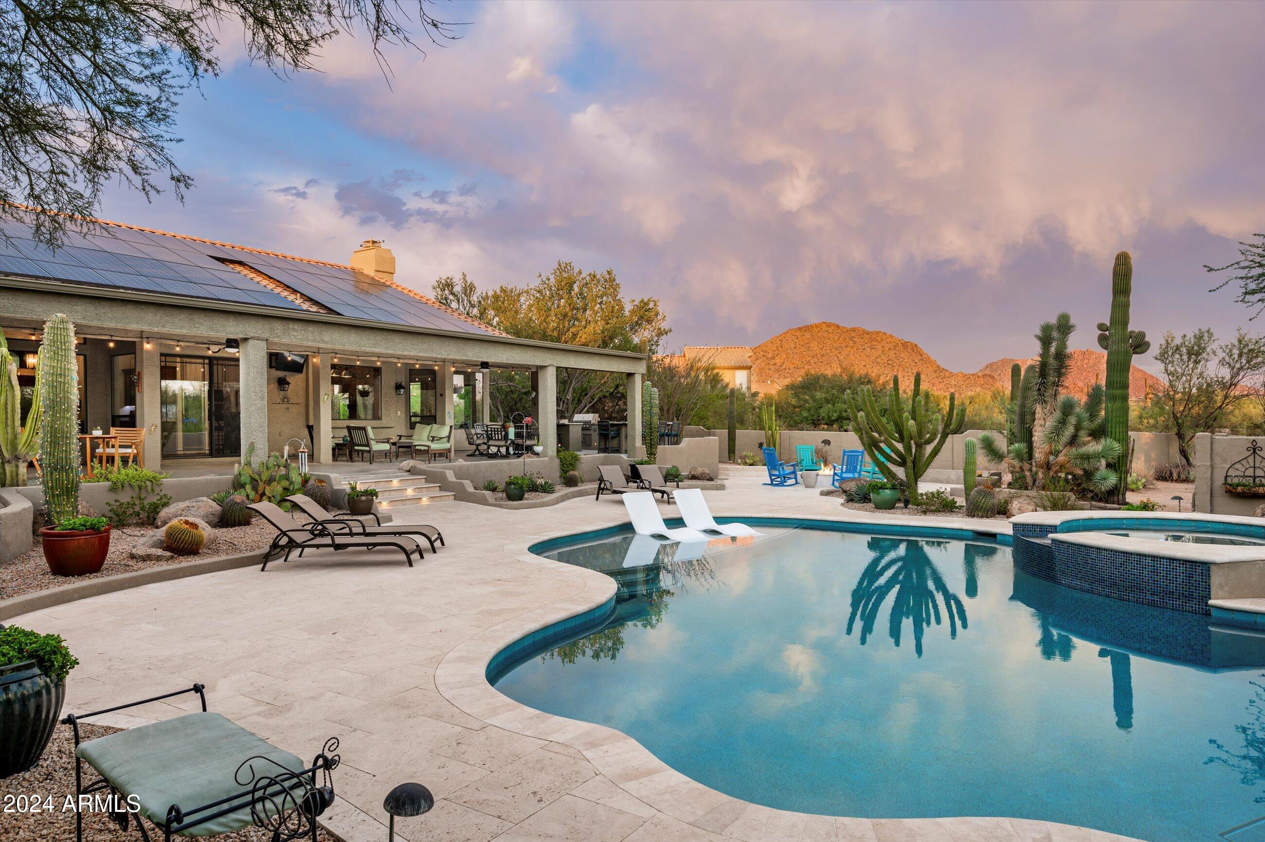 8667 E LARIAT Lane