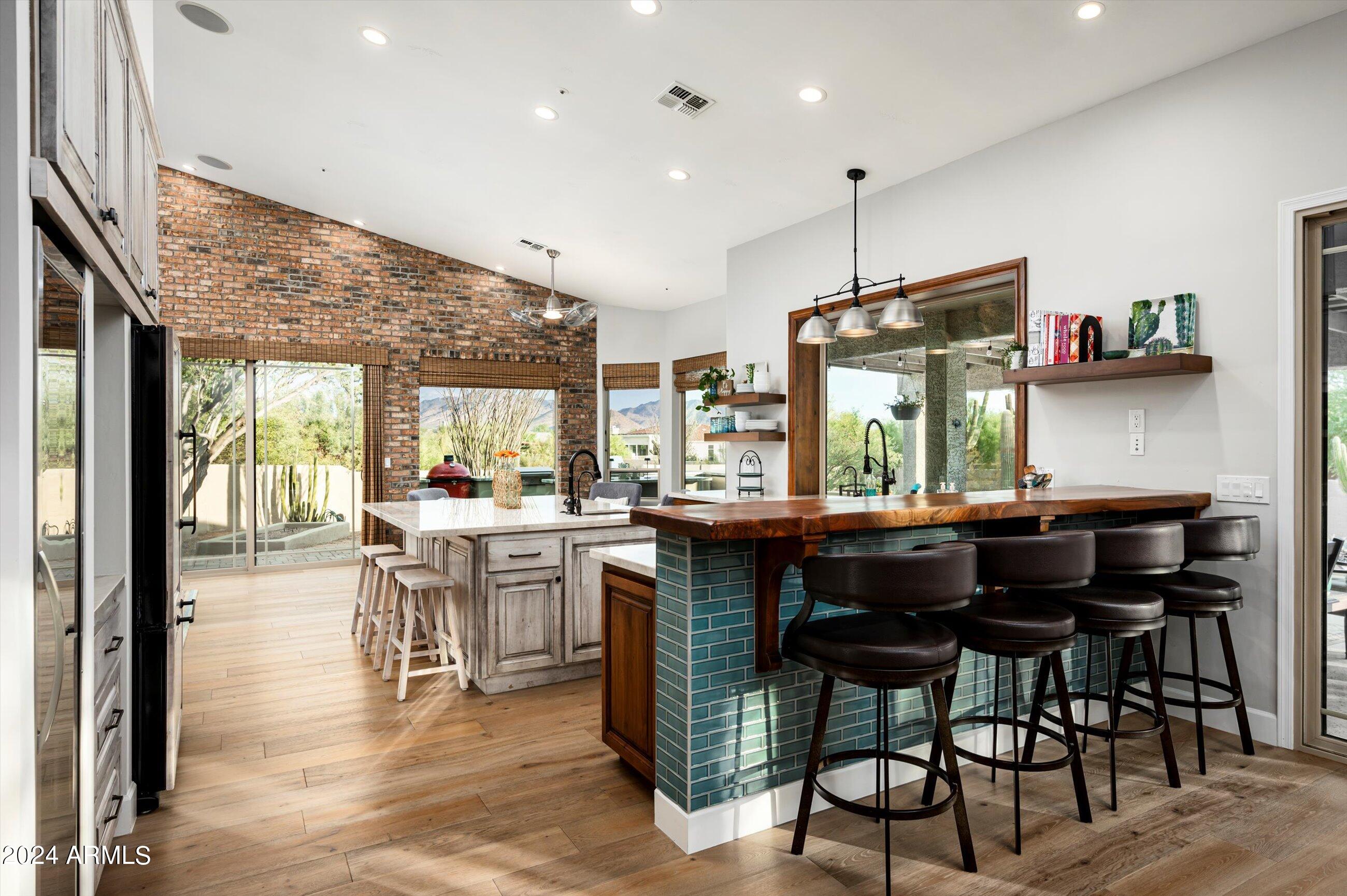 8667 E LARIAT Lane