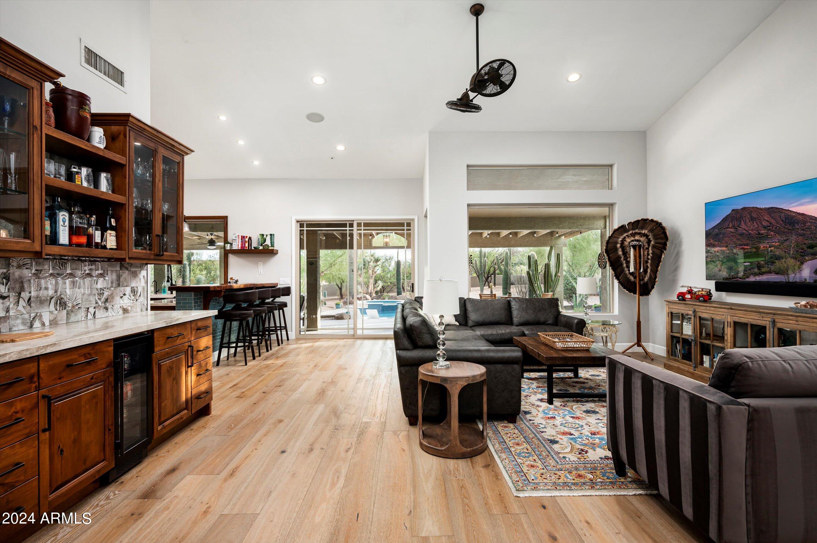 8667 E LARIAT Lane