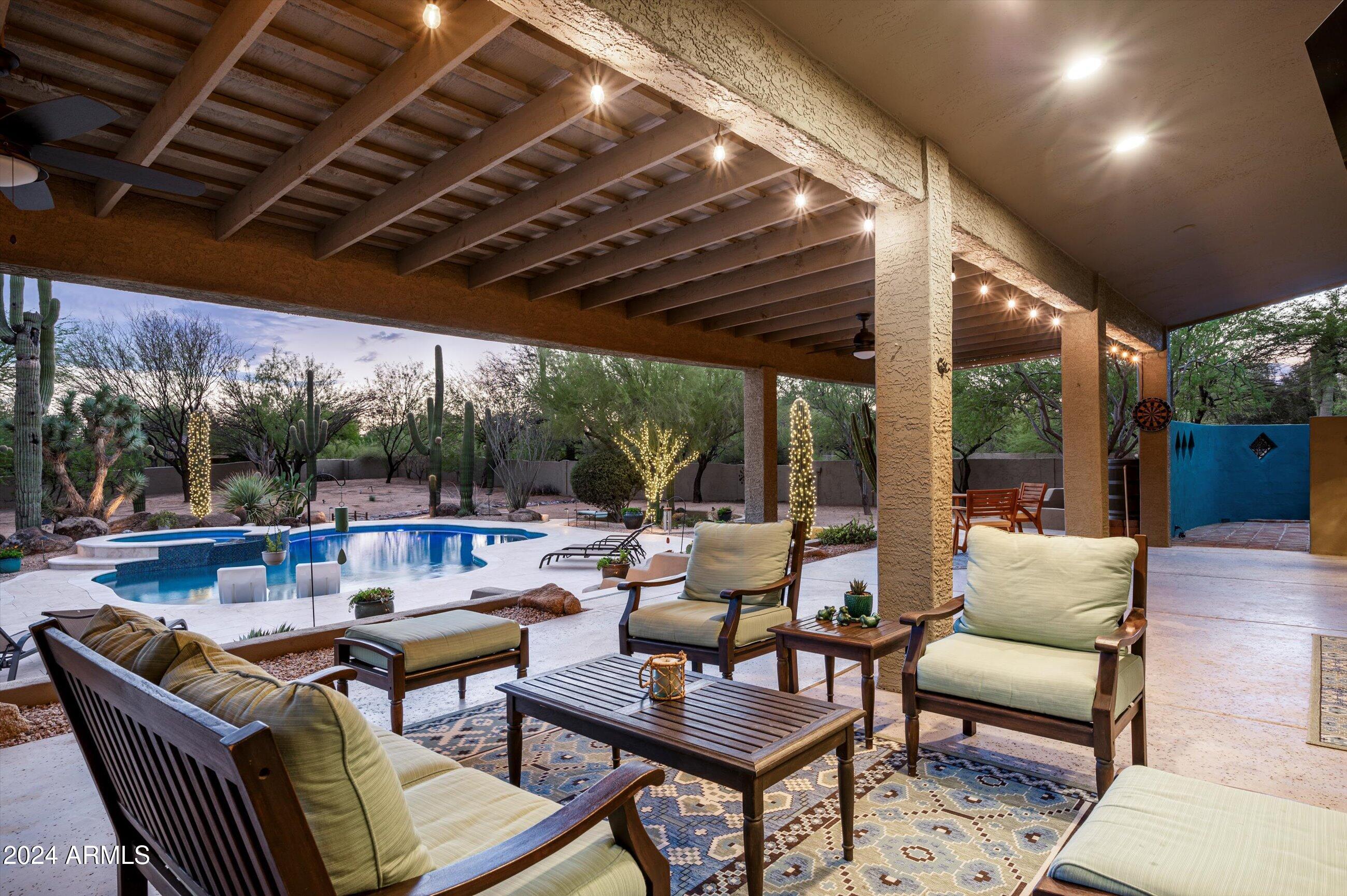 8667 E LARIAT Lane
