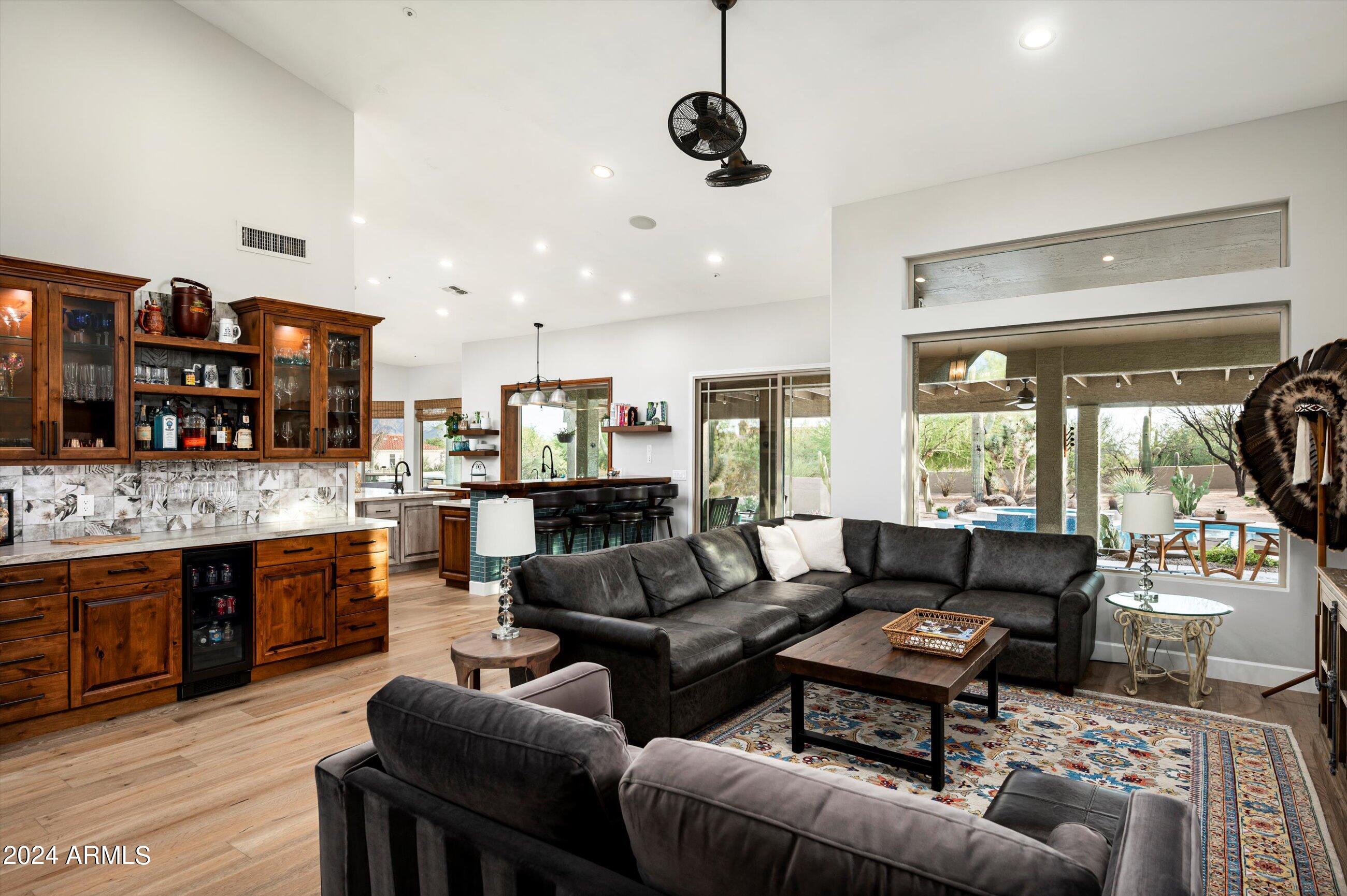 8667 E LARIAT Lane