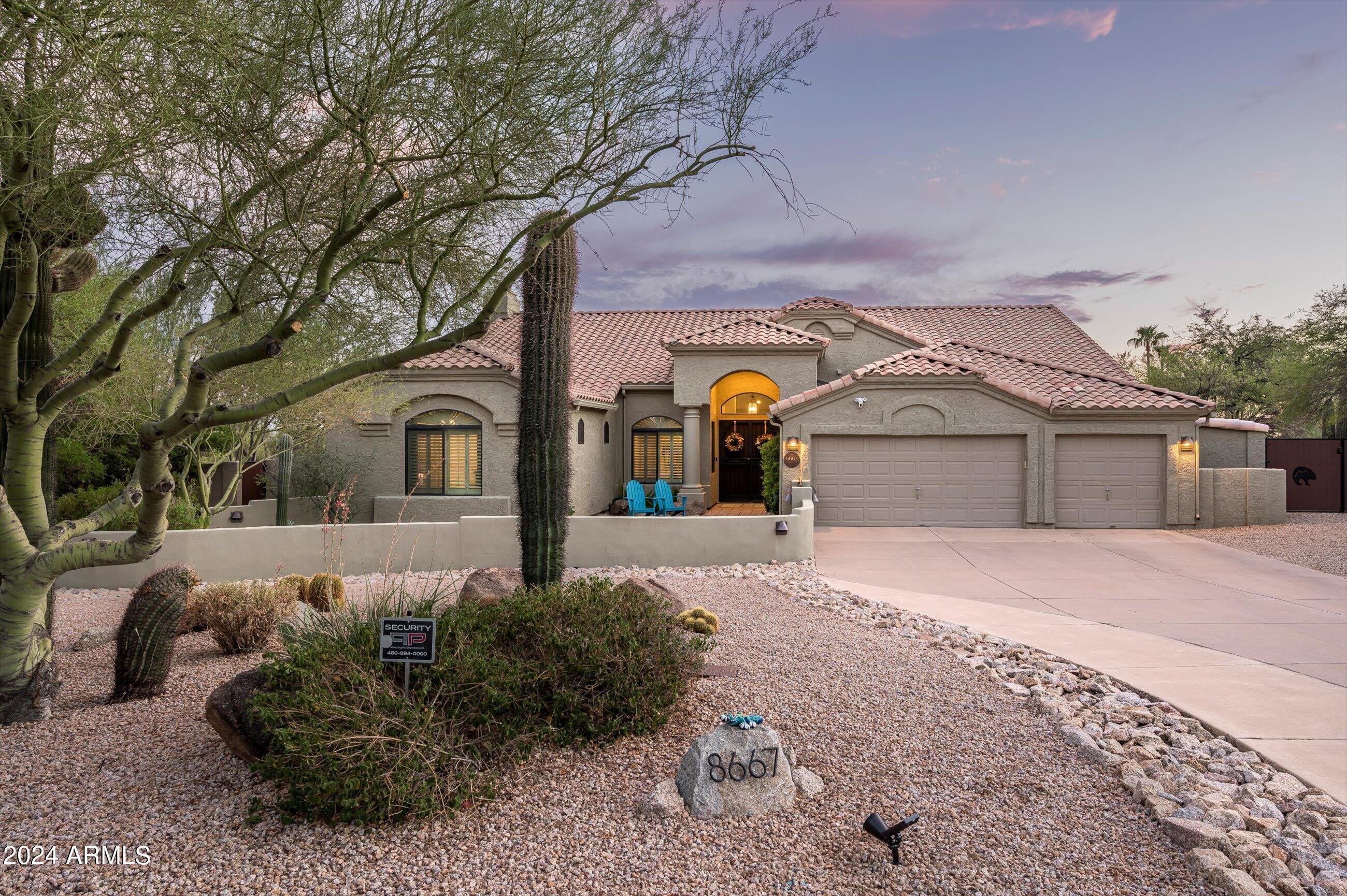 8667 E LARIAT Lane