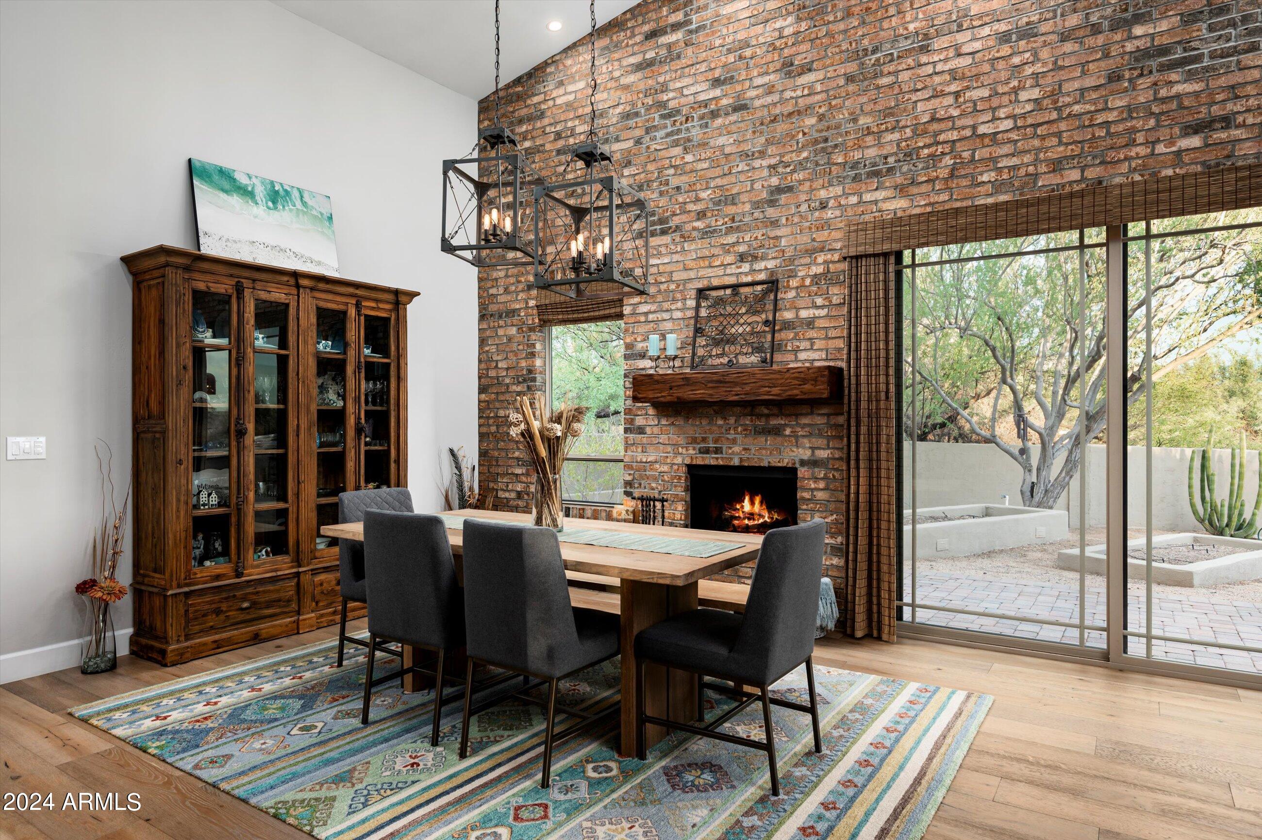 8667 E LARIAT Lane