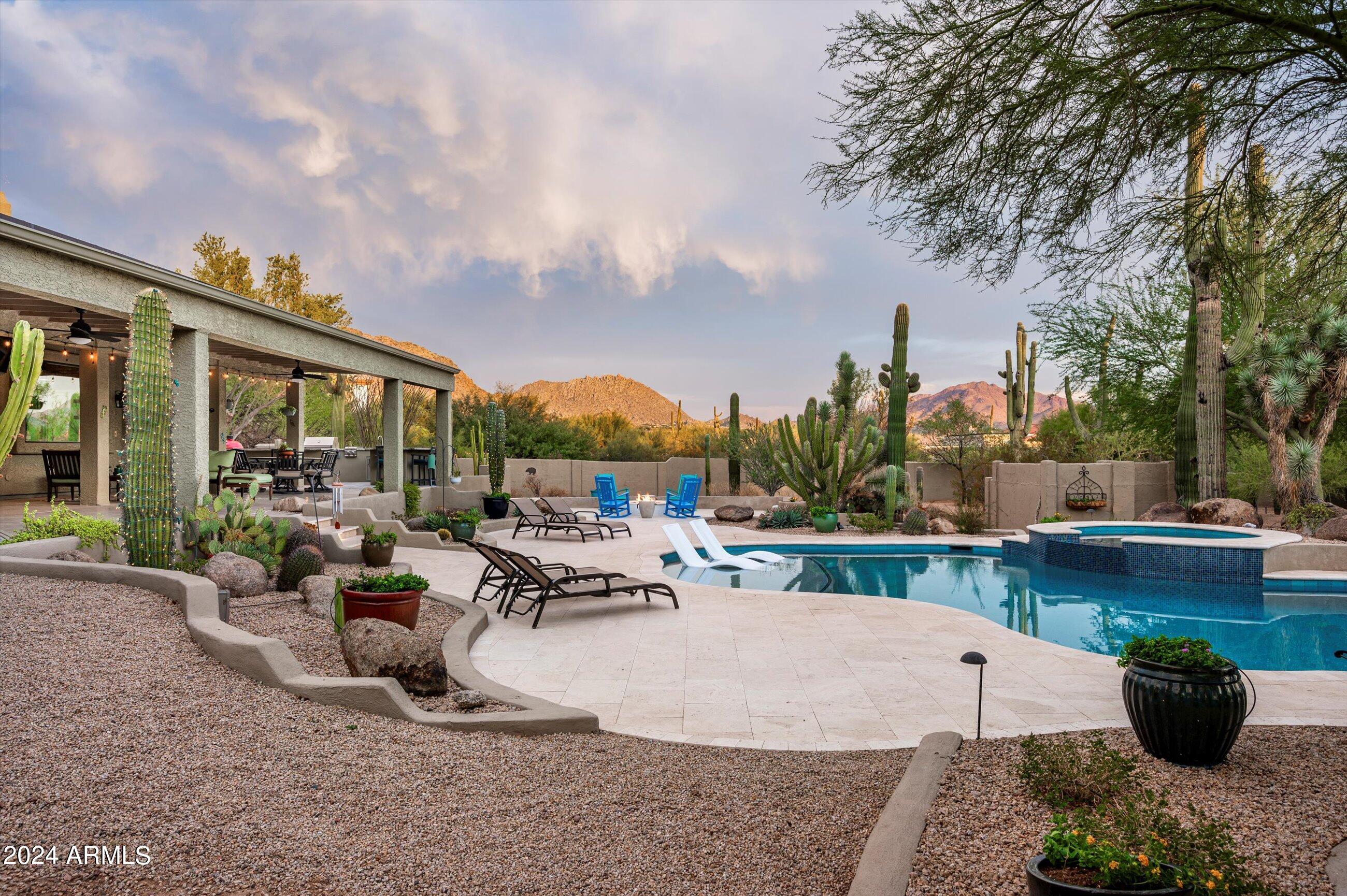 8667 E LARIAT Lane
