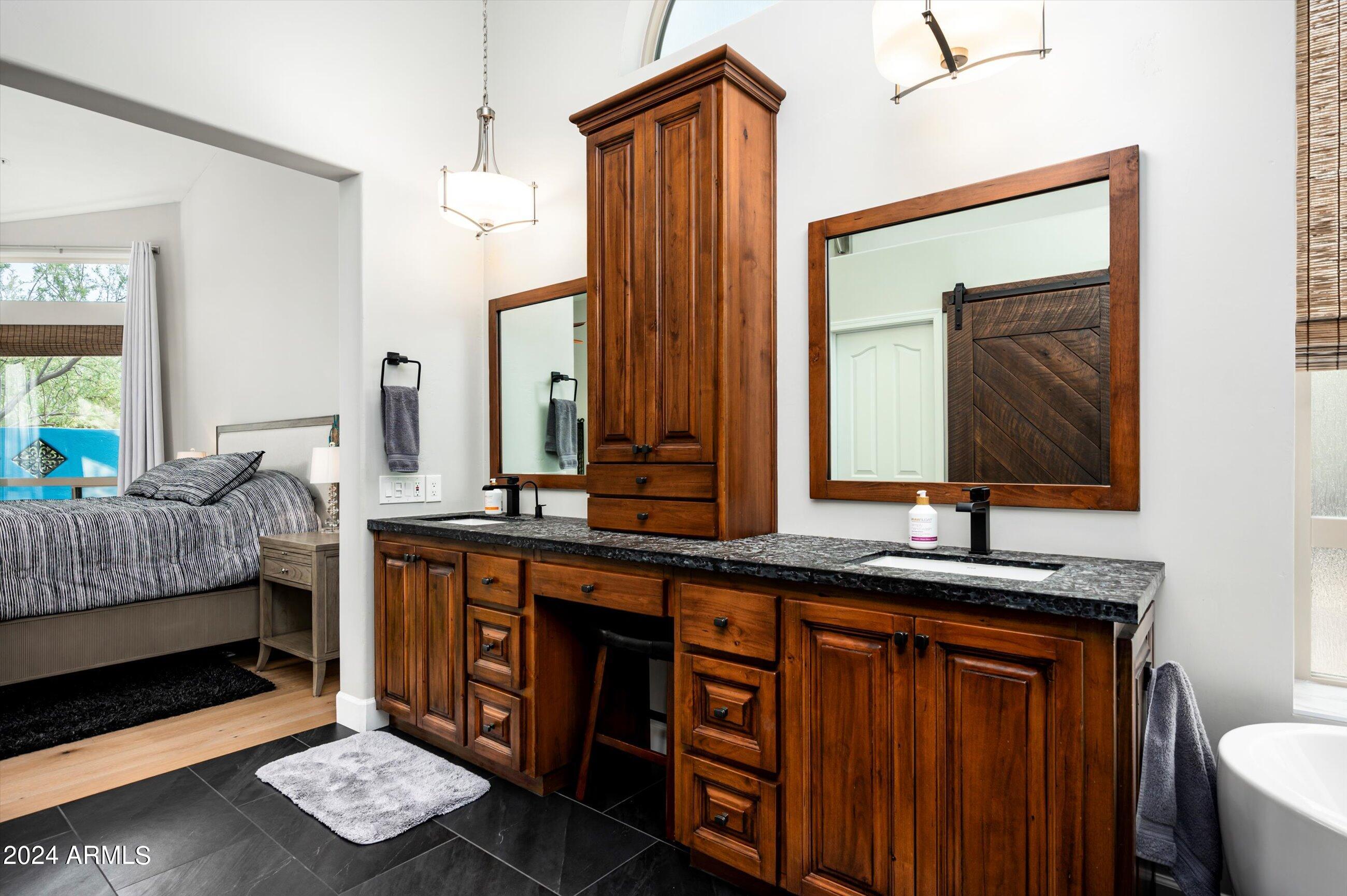 8667 E LARIAT Lane