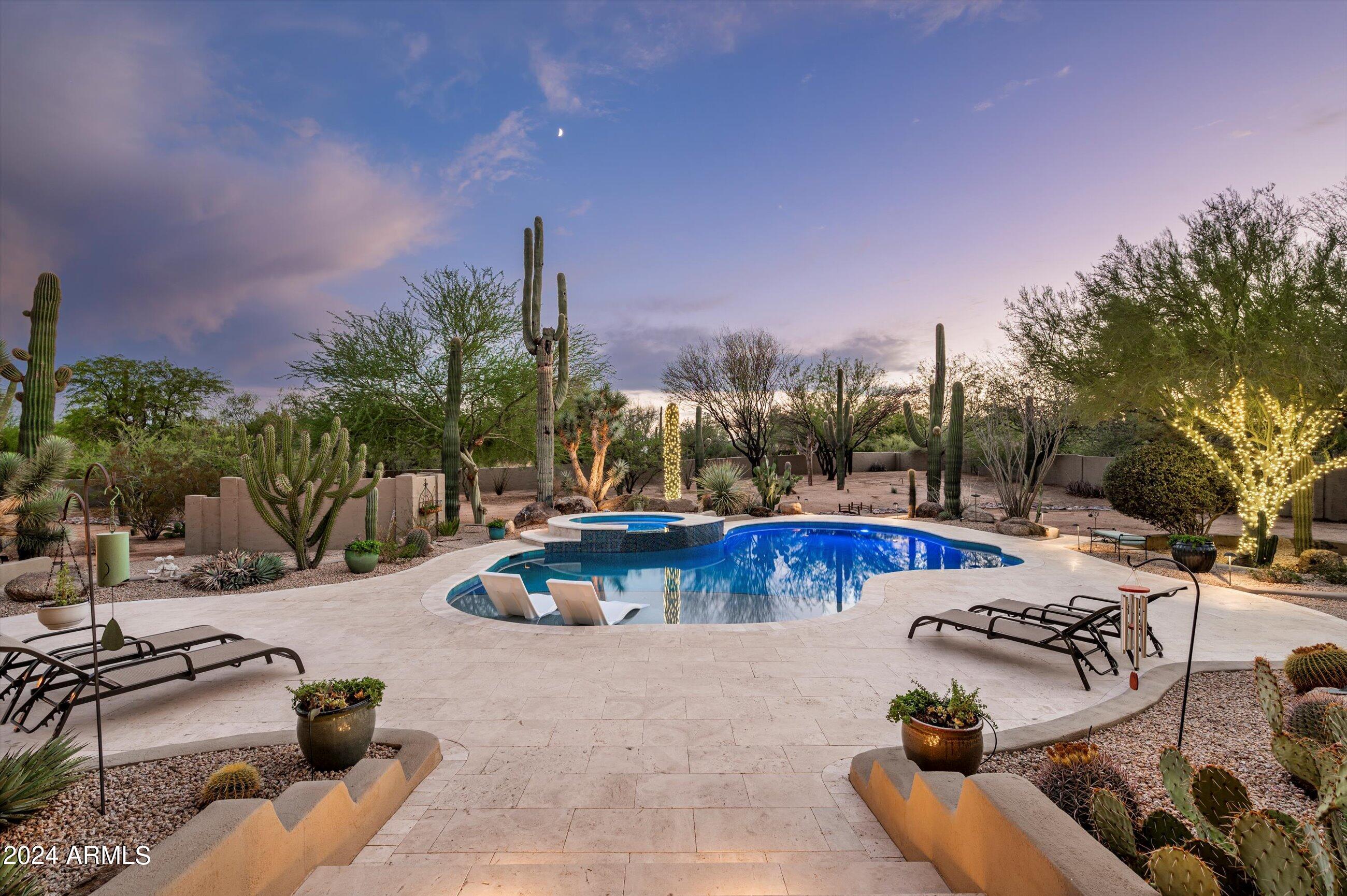 8667 E LARIAT Lane