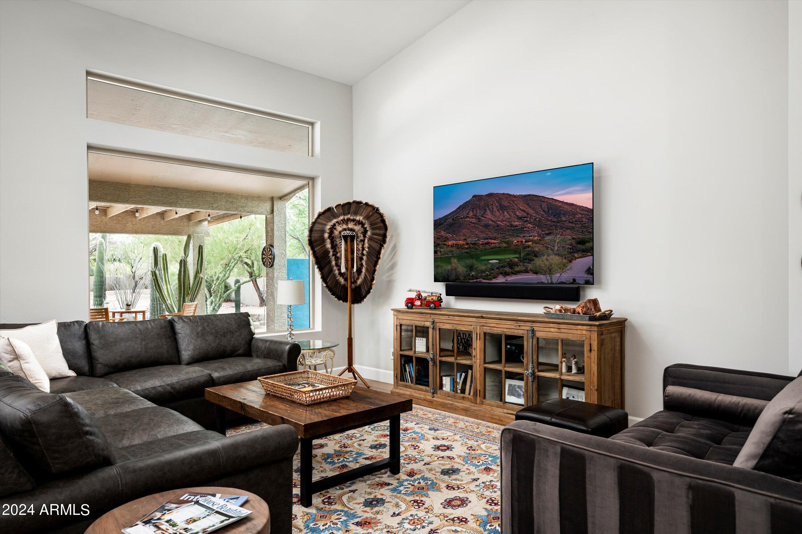 8667 E LARIAT Lane