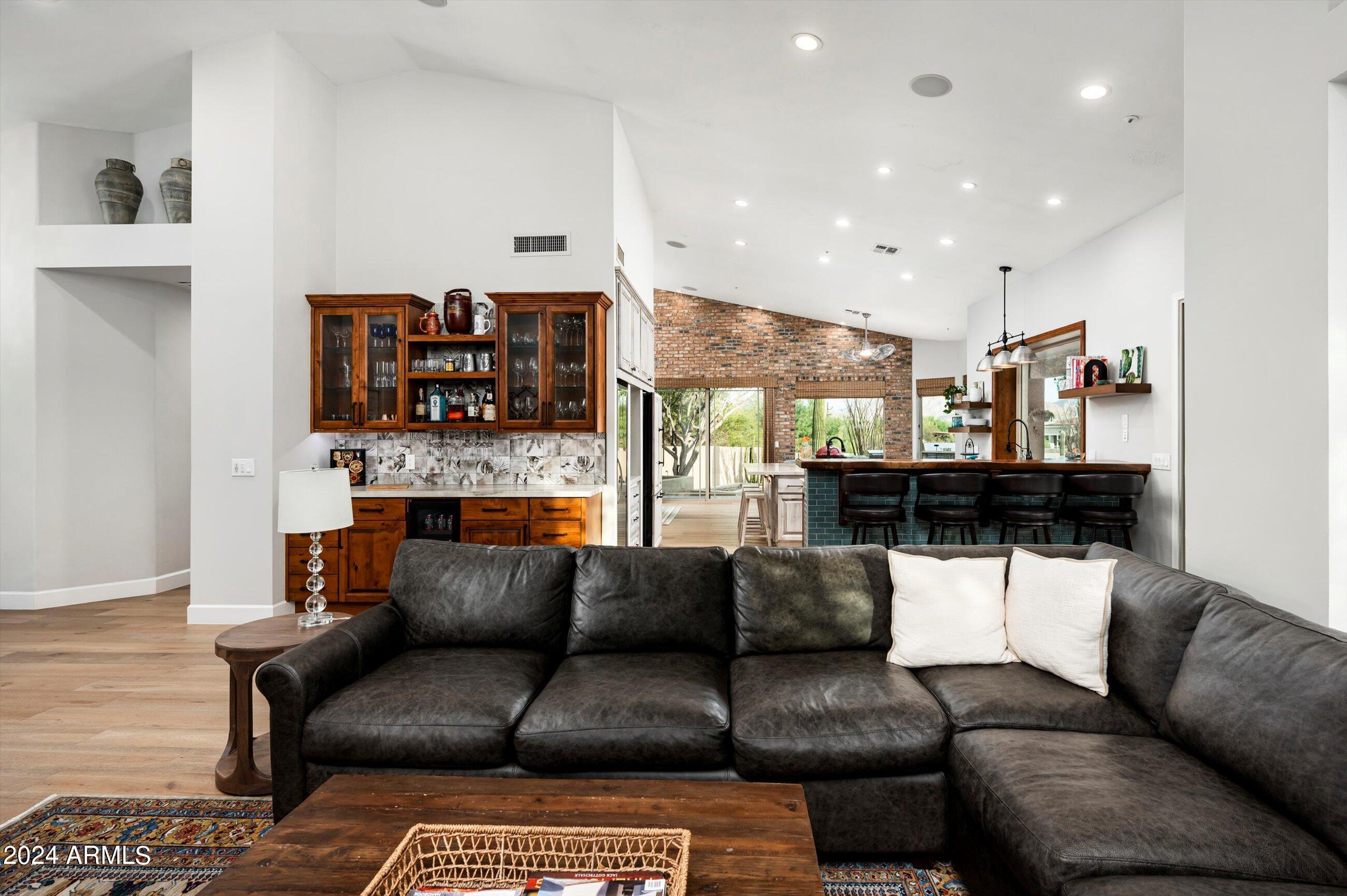 8667 E LARIAT Lane