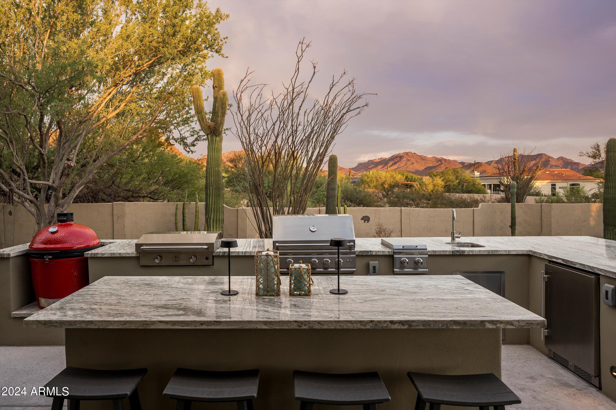 8667 E LARIAT Lane