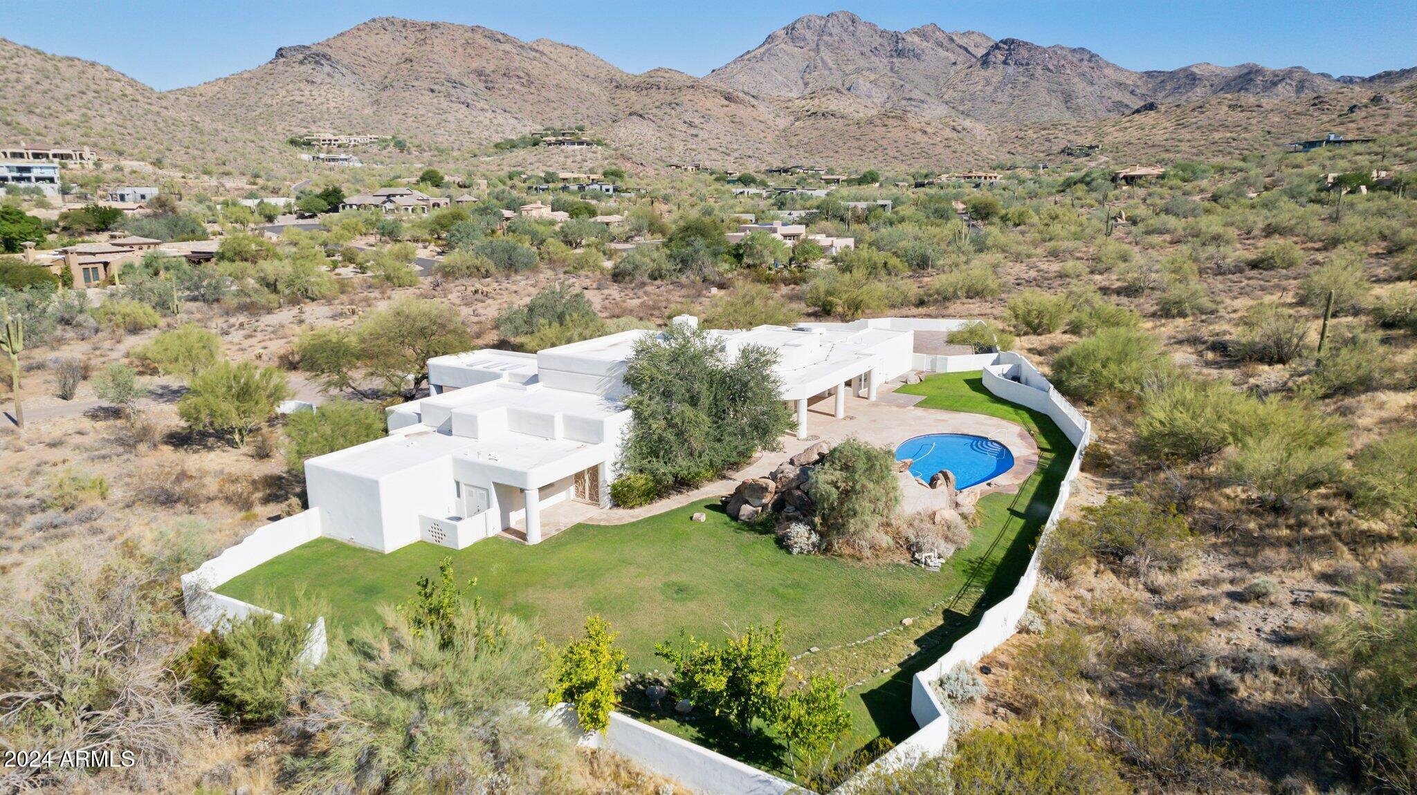 10225 E FOOTHILLS Drive