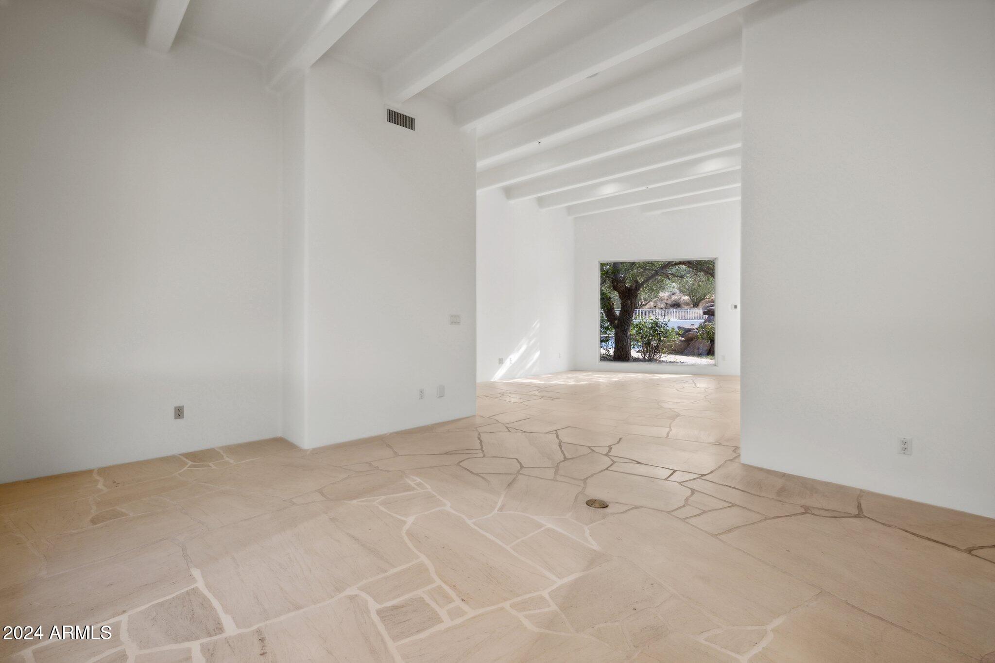 10225 E FOOTHILLS Drive