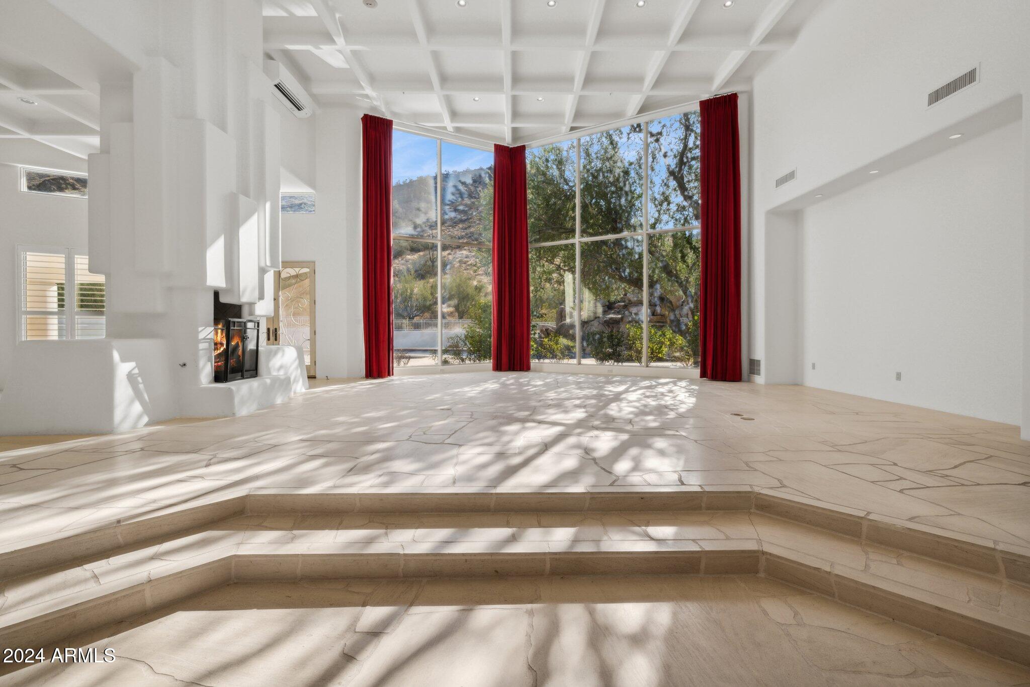 10225 E FOOTHILLS Drive