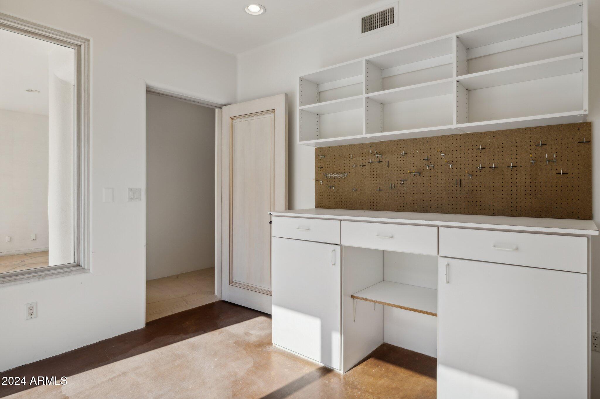 10225 E FOOTHILLS Drive