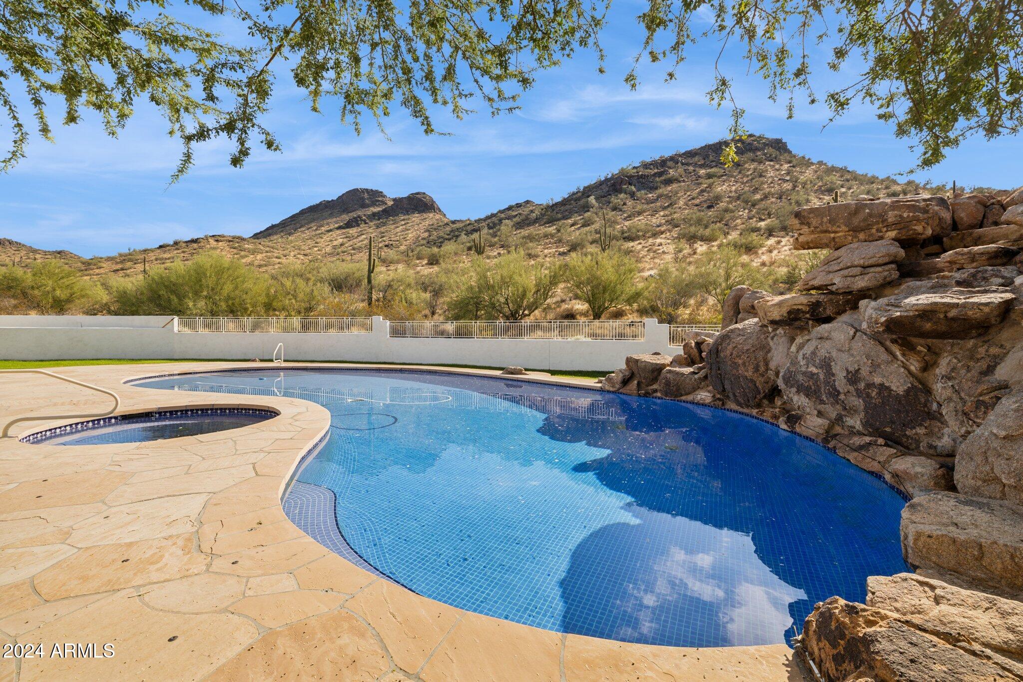 10225 E FOOTHILLS Drive