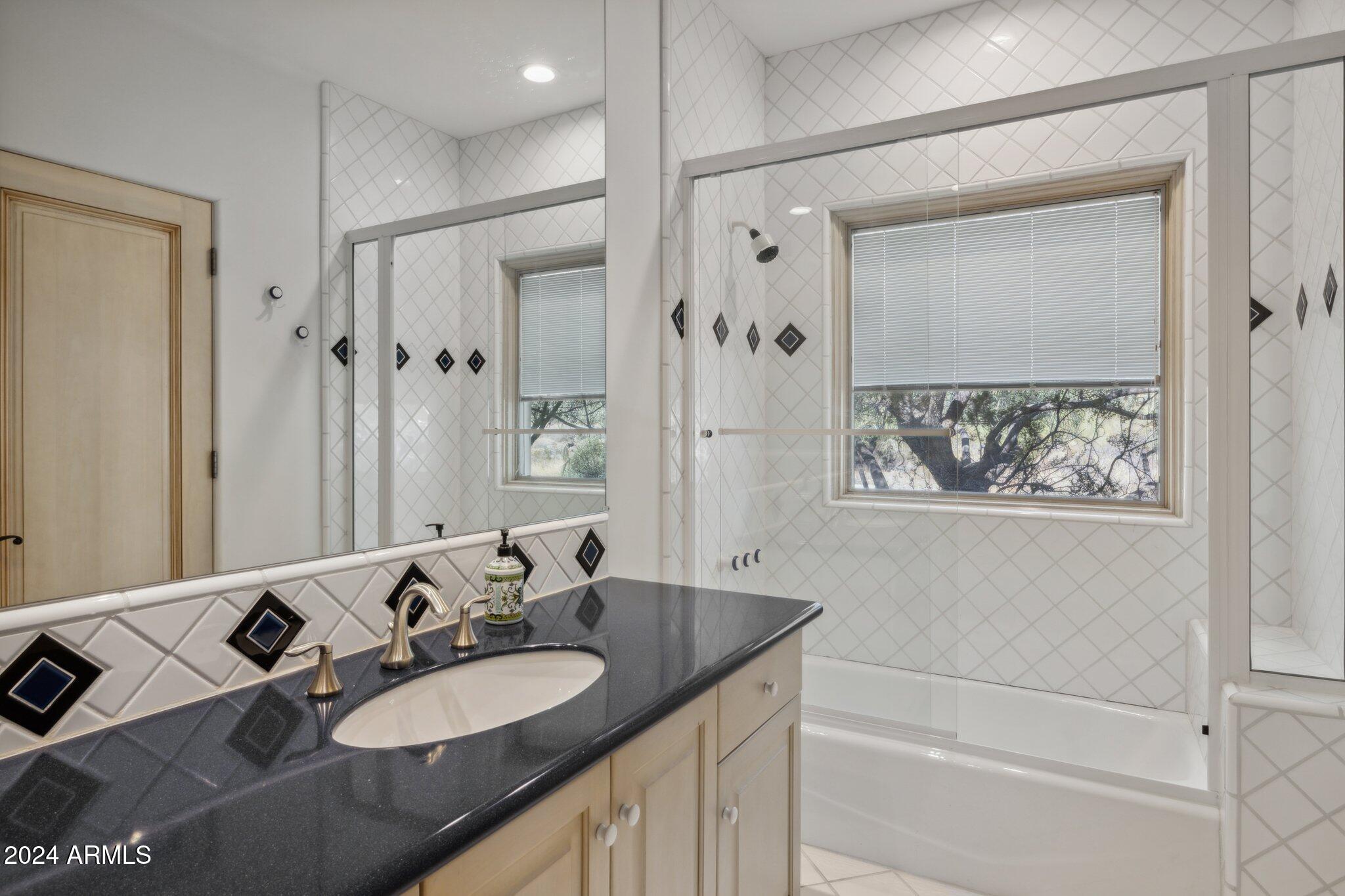 10225 E FOOTHILLS Drive