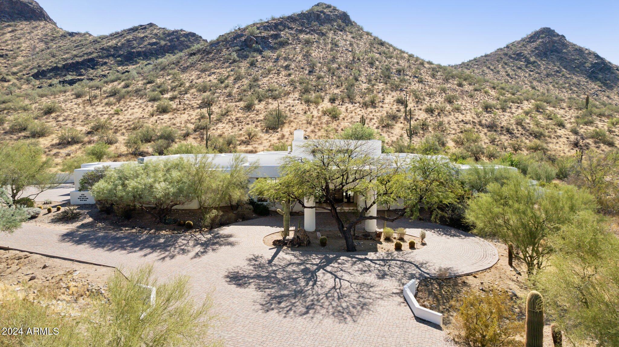 10225 E FOOTHILLS Drive