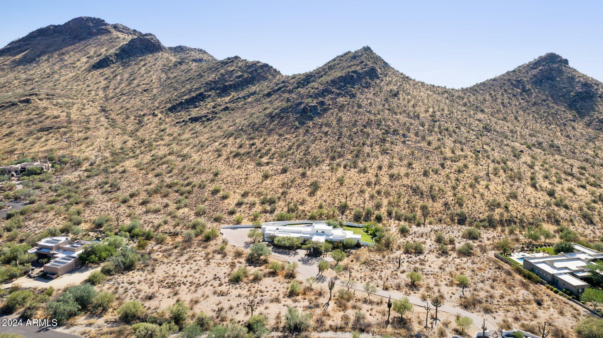 10225 E FOOTHILLS Drive