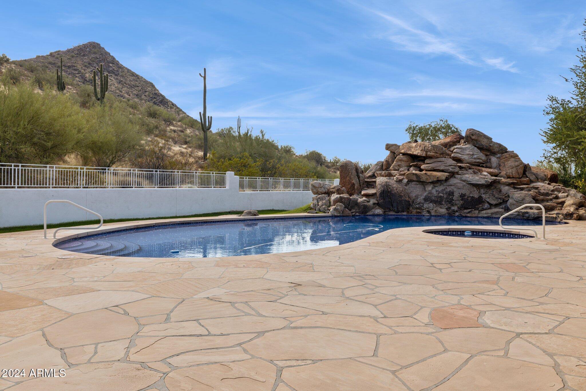10225 E FOOTHILLS Drive