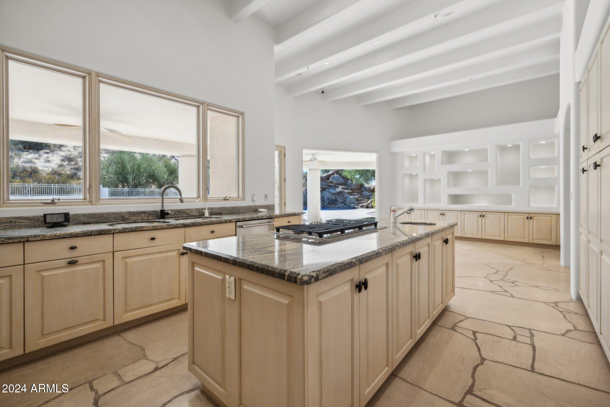 10225 E FOOTHILLS Drive