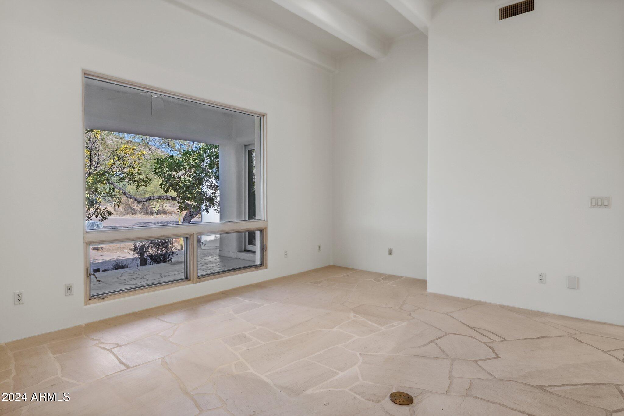 10225 E FOOTHILLS Drive