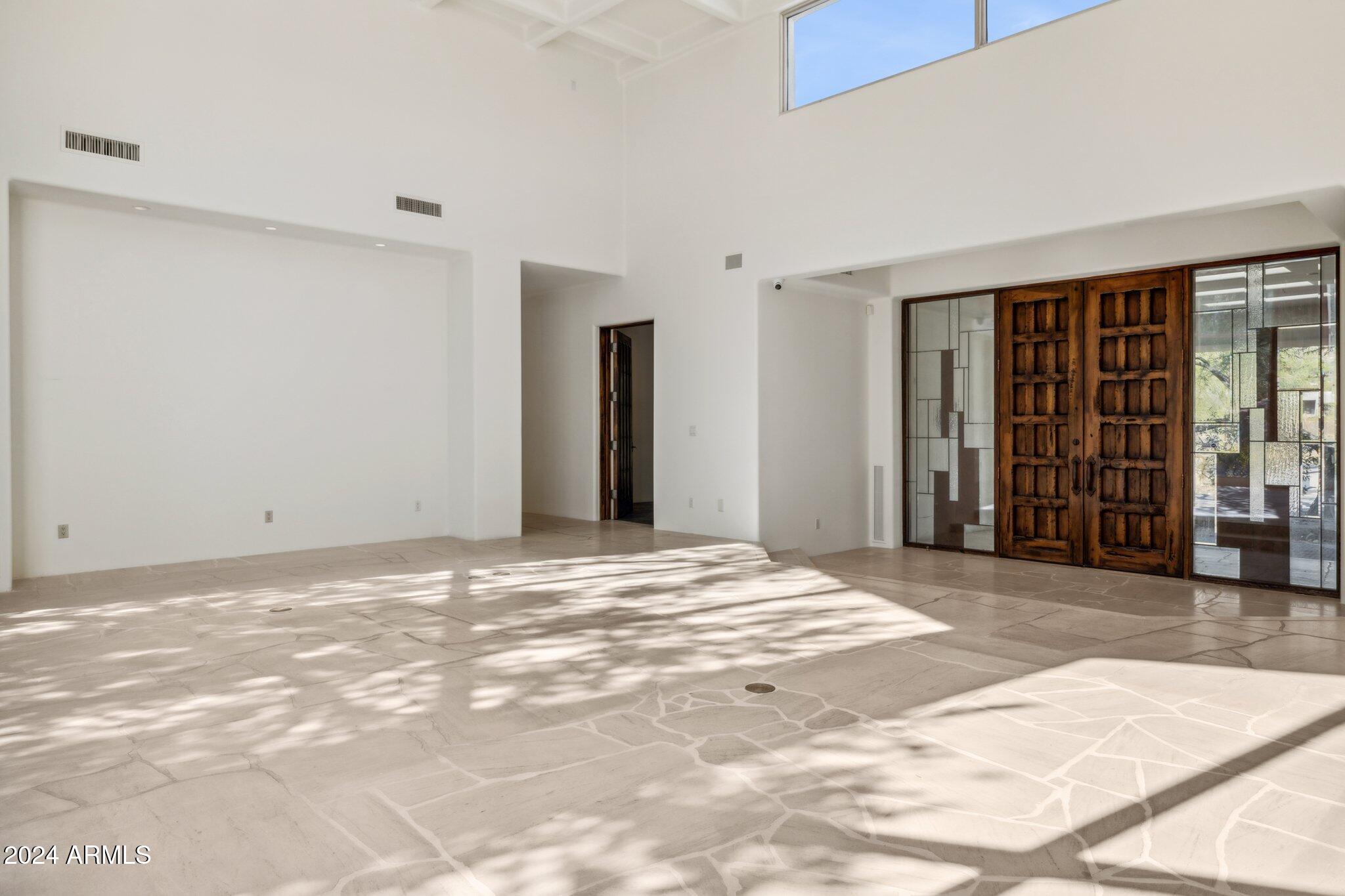10225 E FOOTHILLS Drive