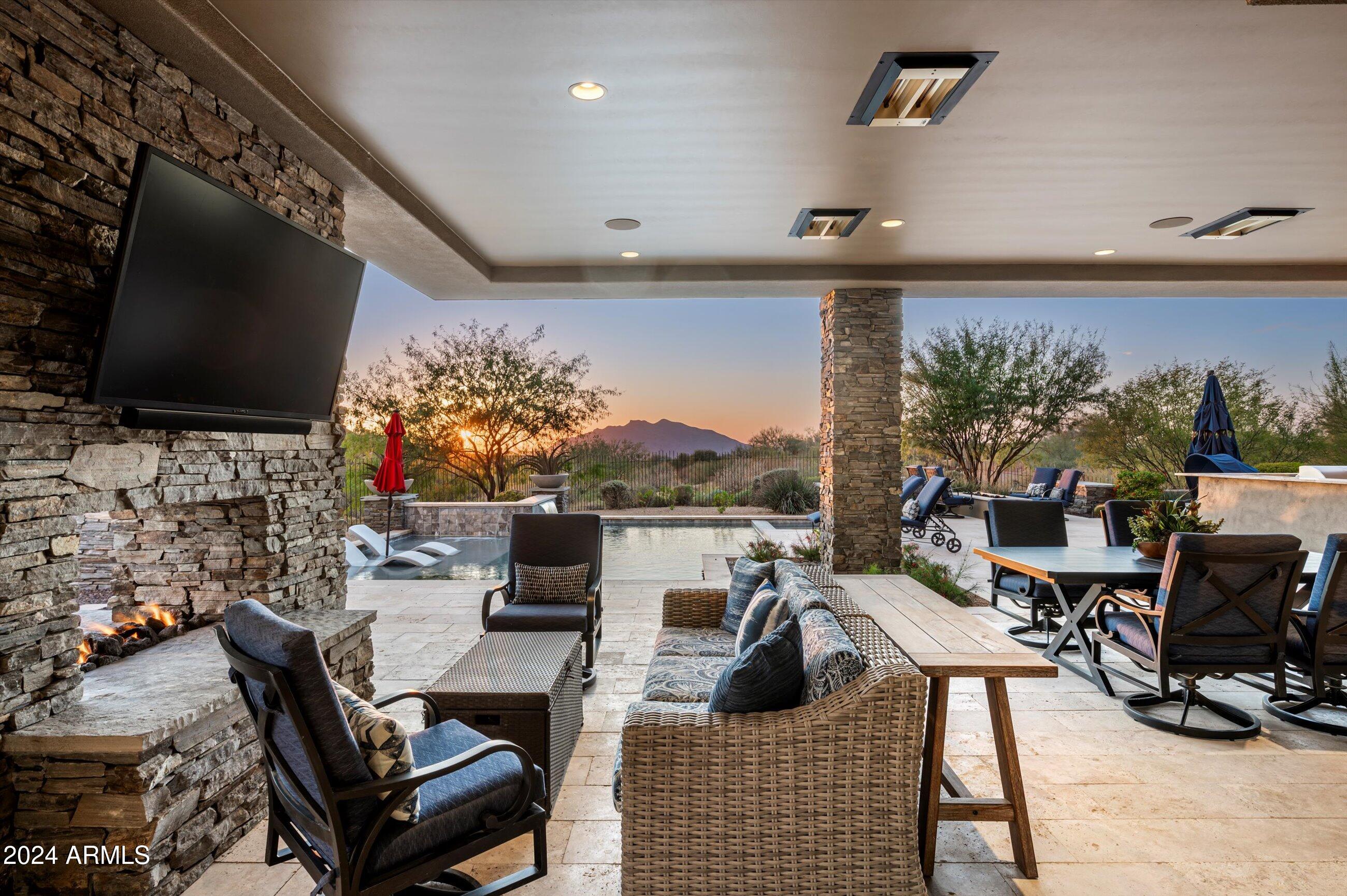9277 E HAPPY HOLLOW Drive