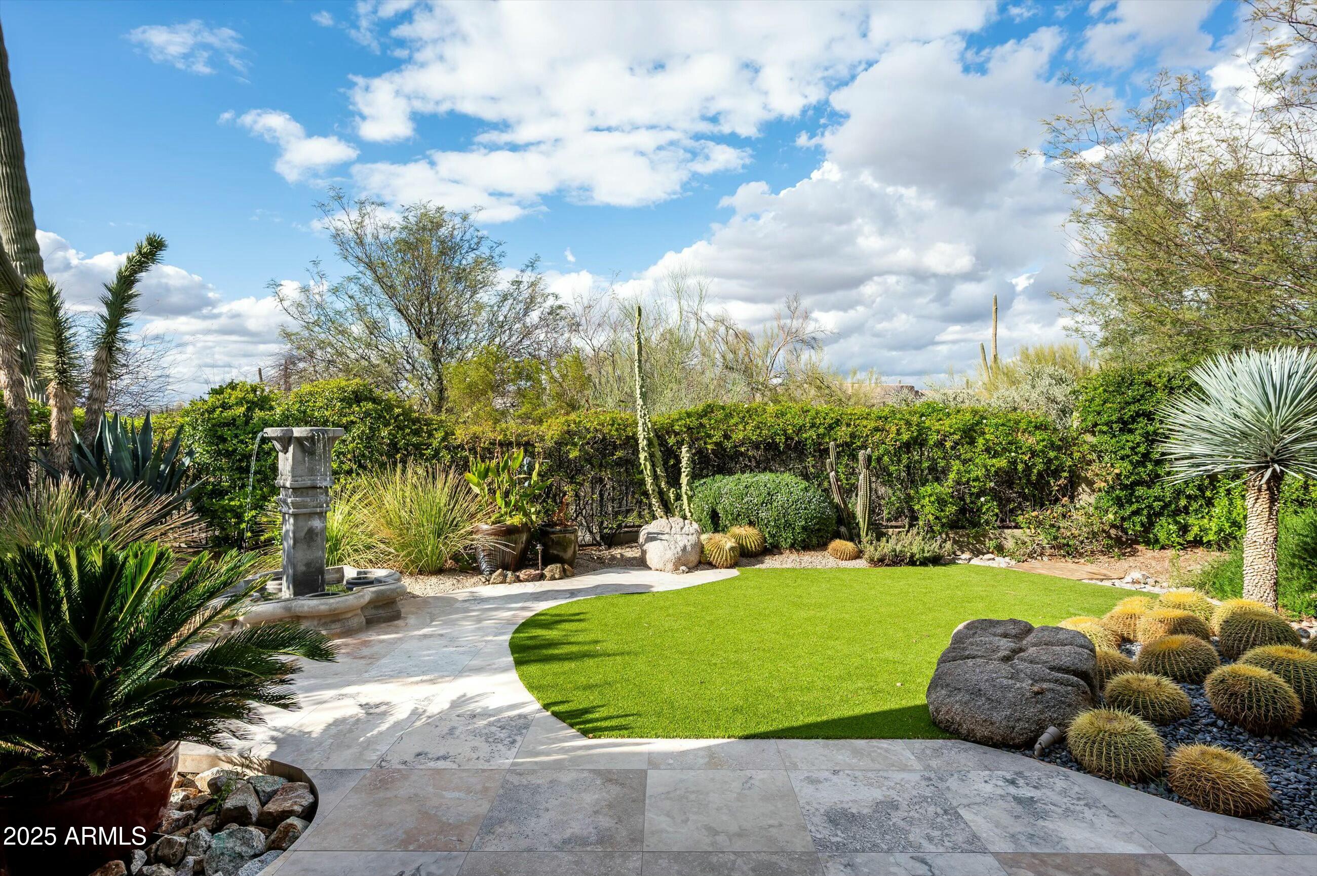 9722 E MARK Lane