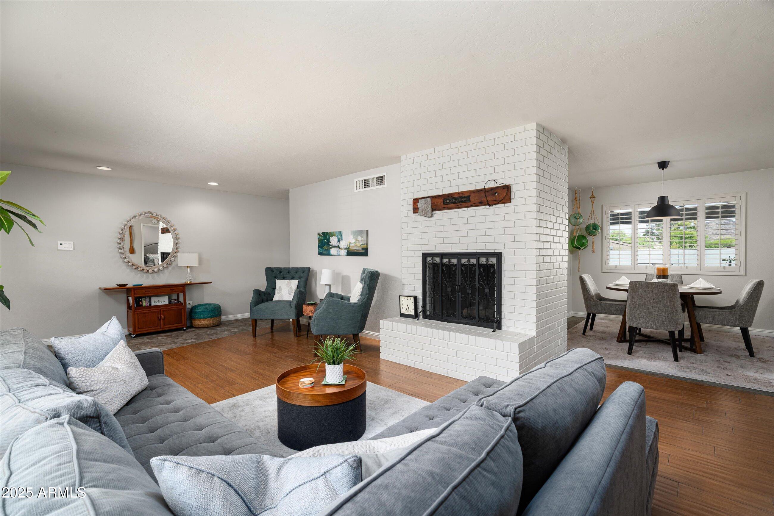 9039 N CONCHO Lane