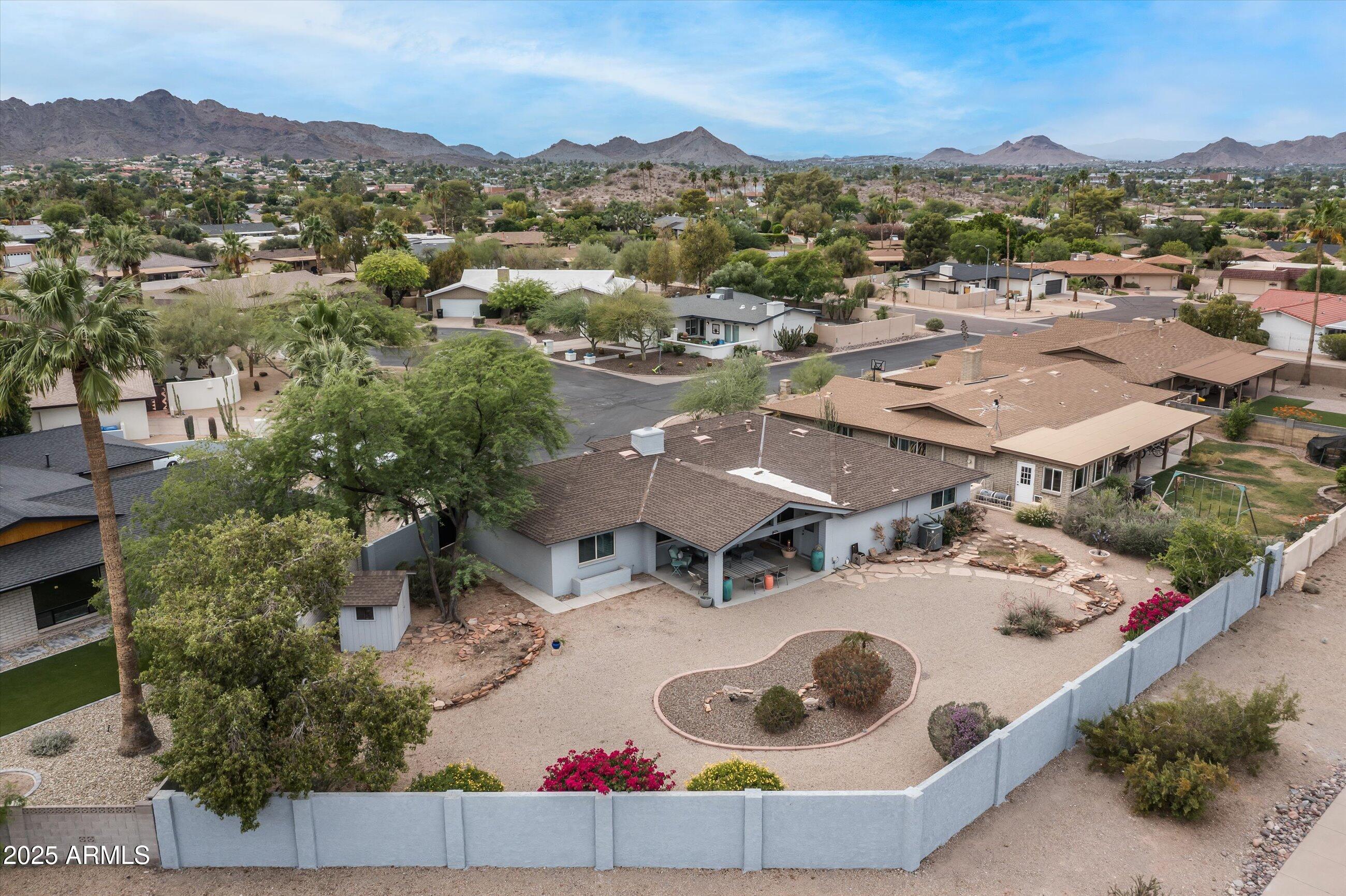 9039 N CONCHO Lane