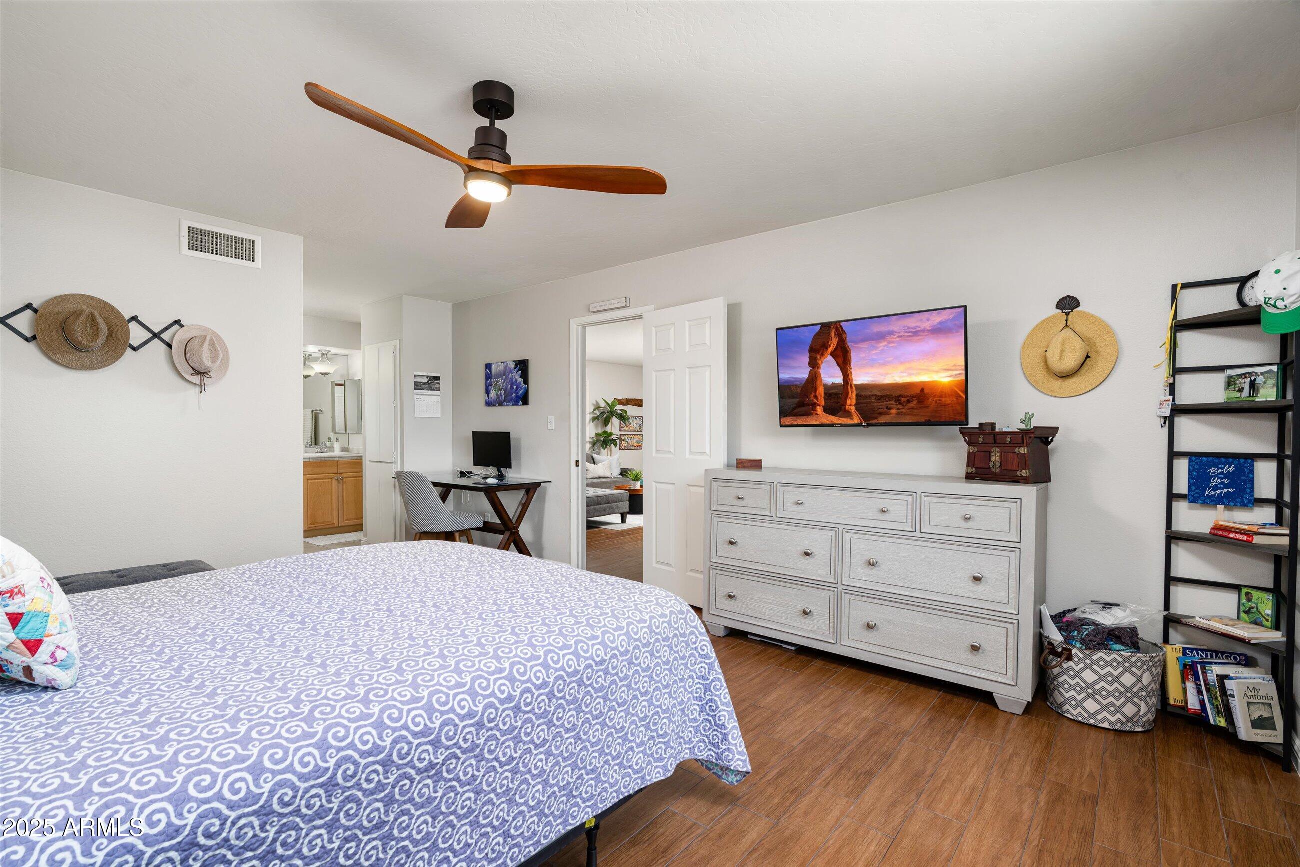 9039 N CONCHO Lane