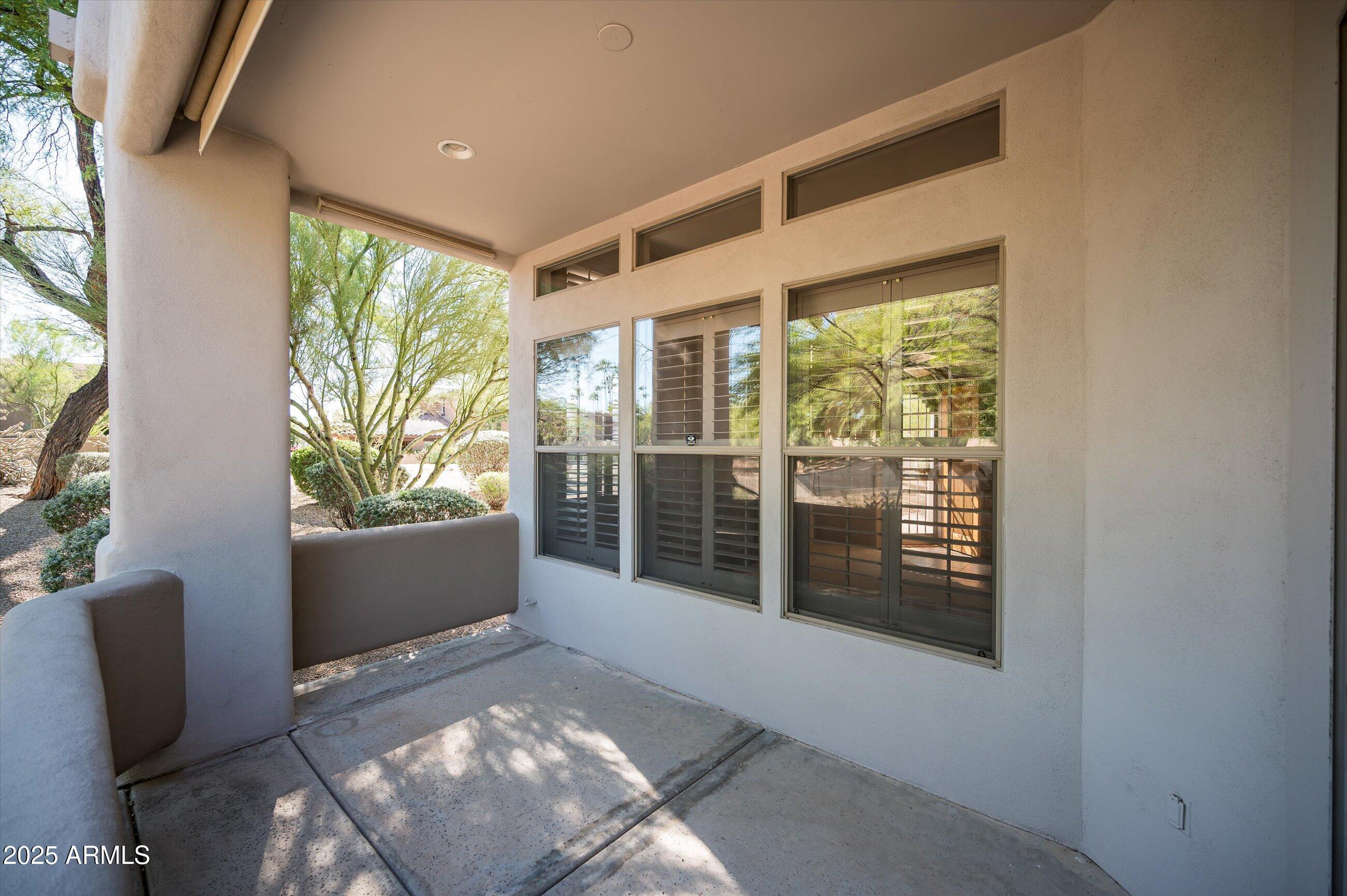 7402 E HUM Road 5