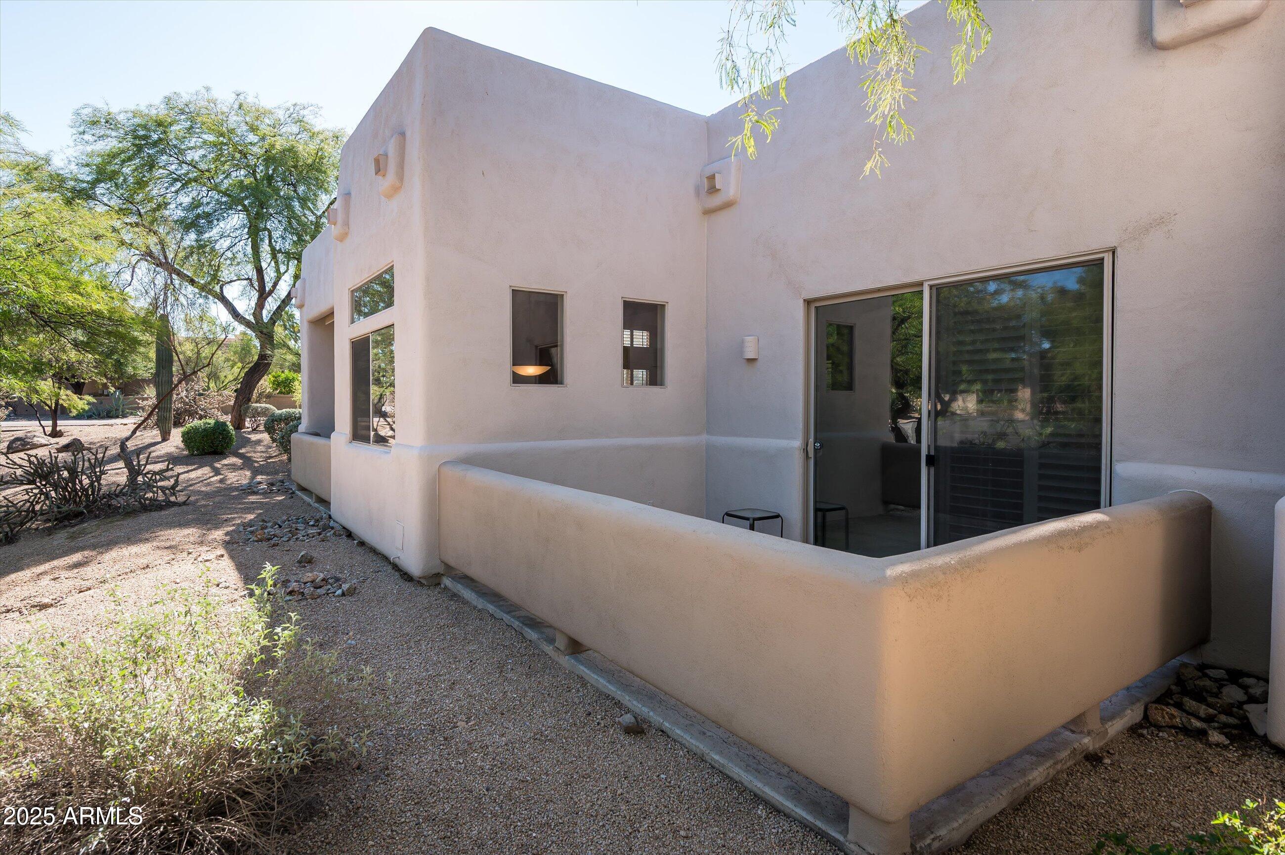 7402 E HUM Road 5