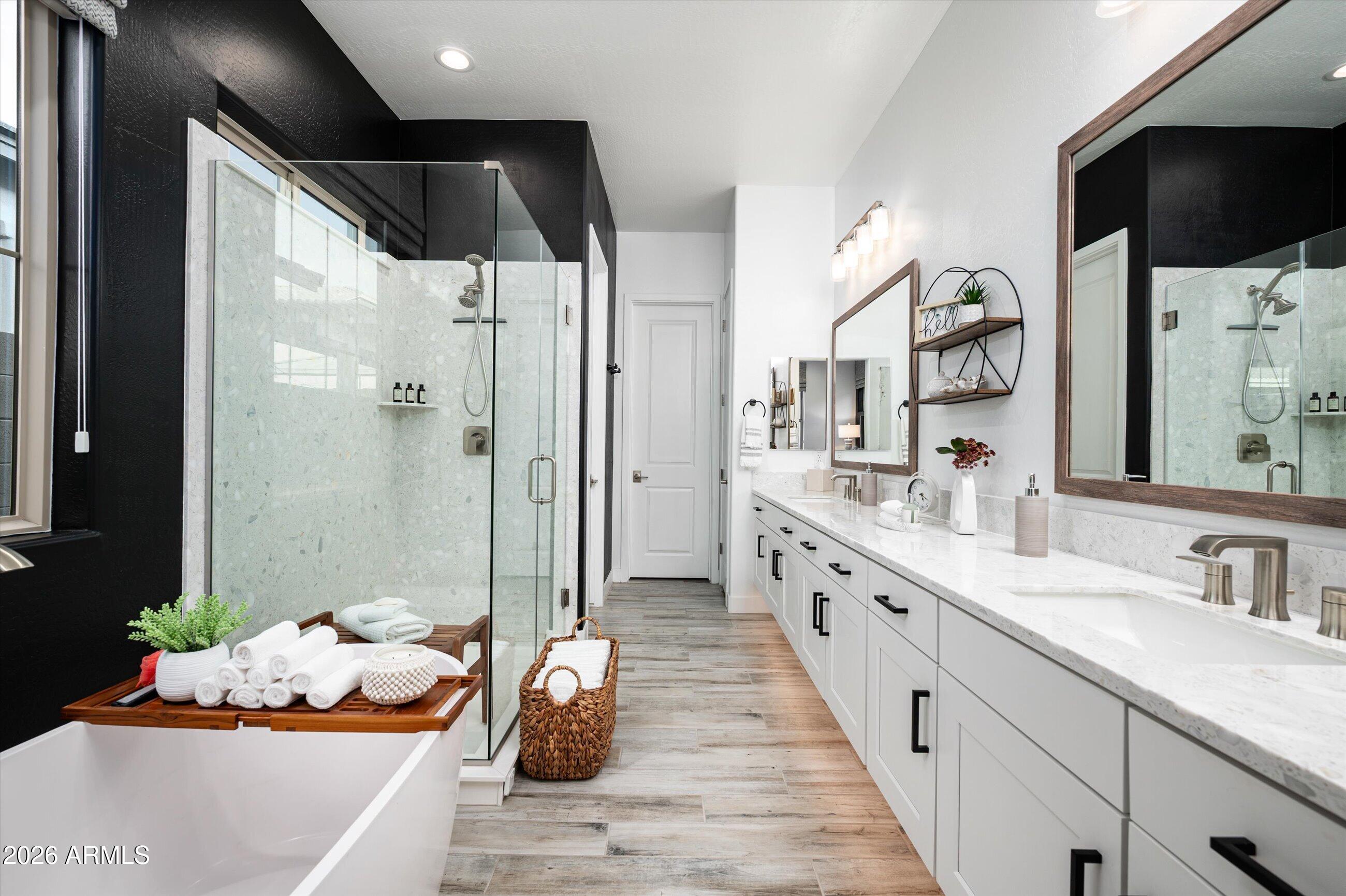6138 E VIA DEL SOL Drive