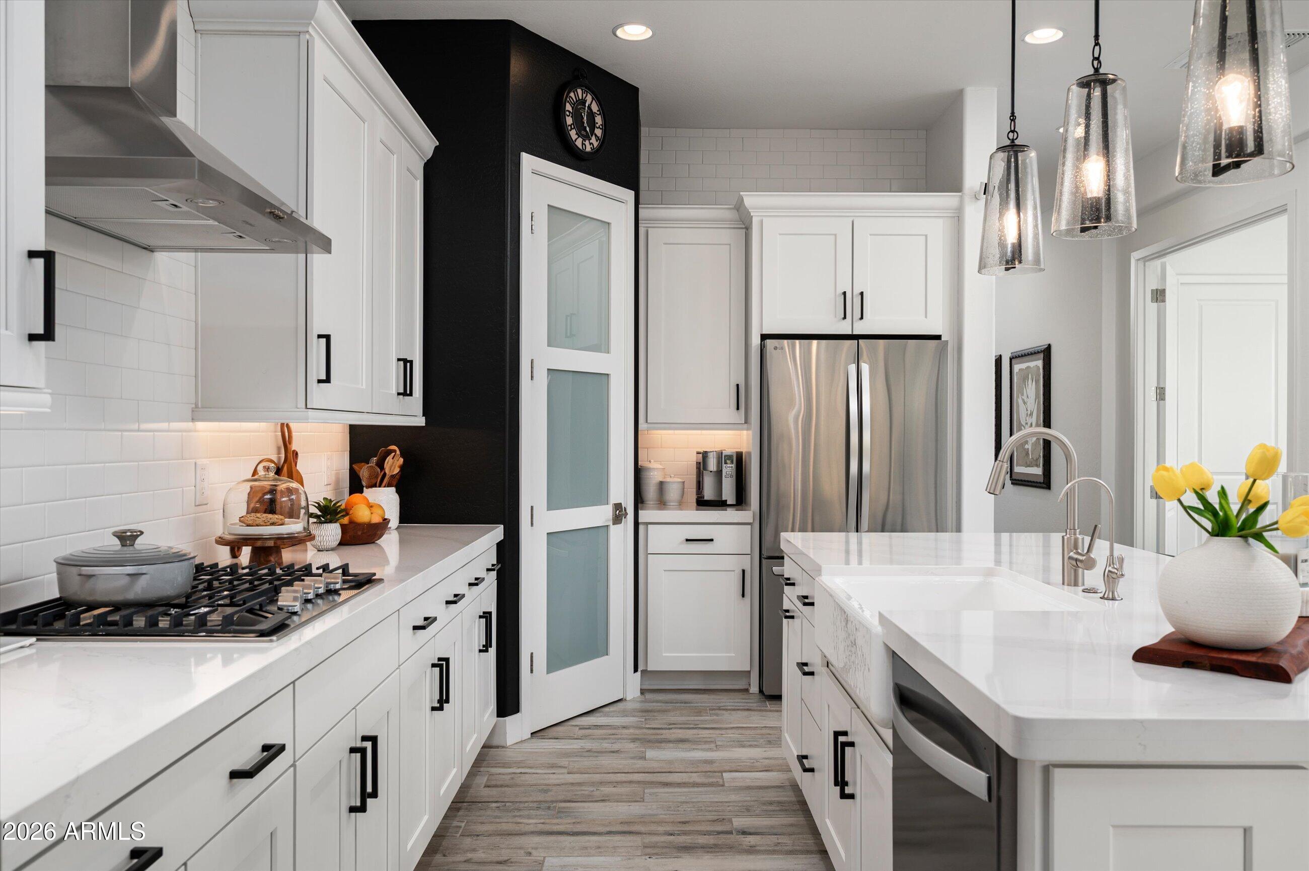 6138 E VIA DEL SOL Drive