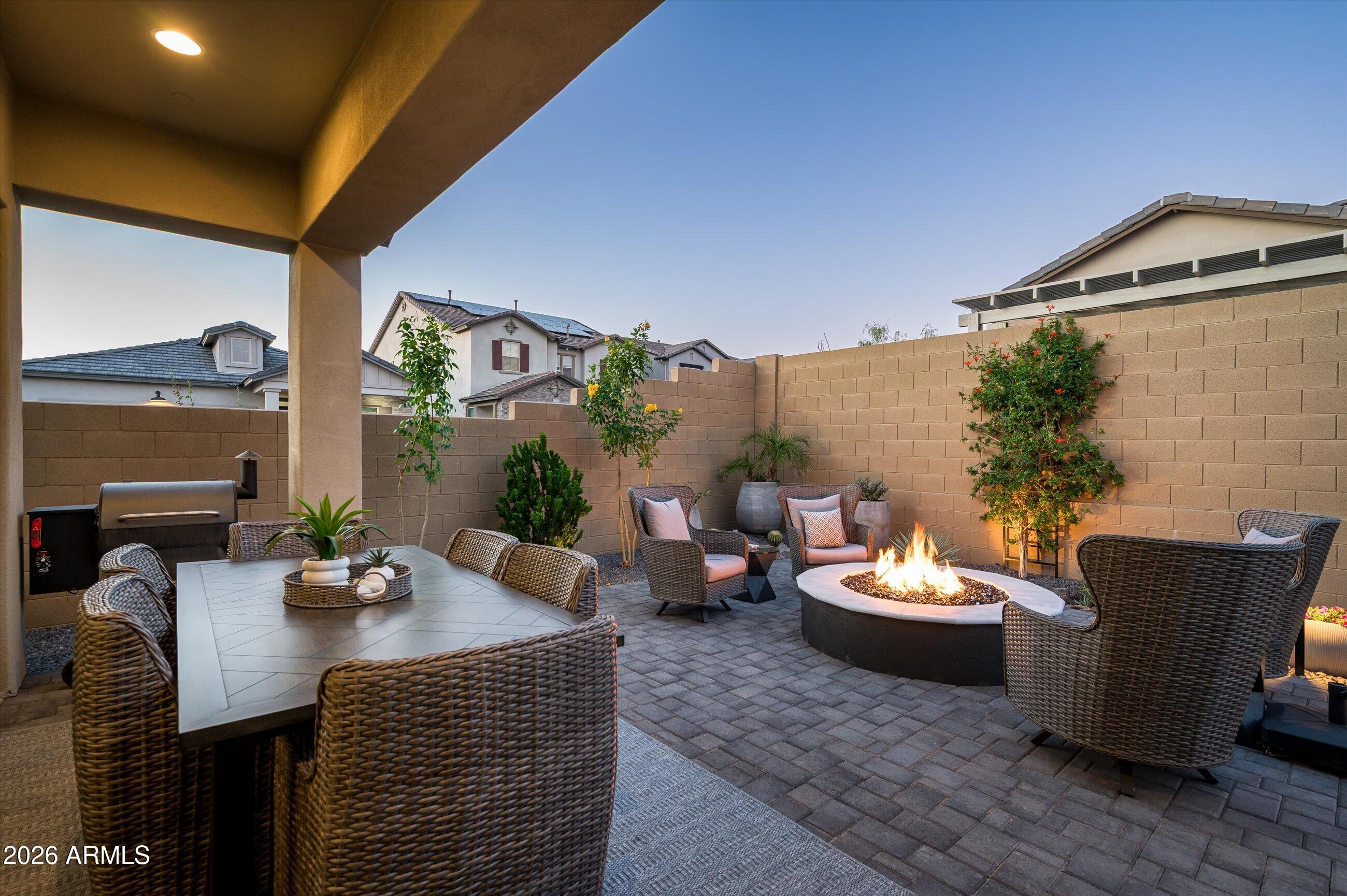 6138 E VIA DEL SOL Drive