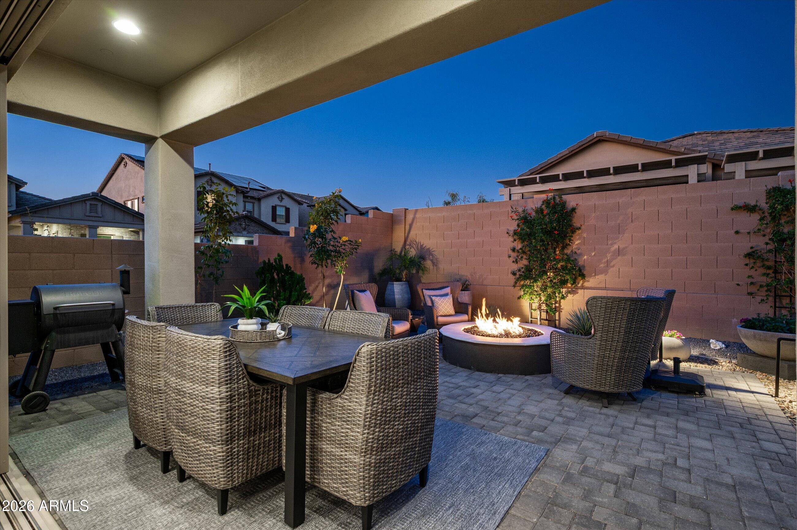 6138 E VIA DEL SOL Drive