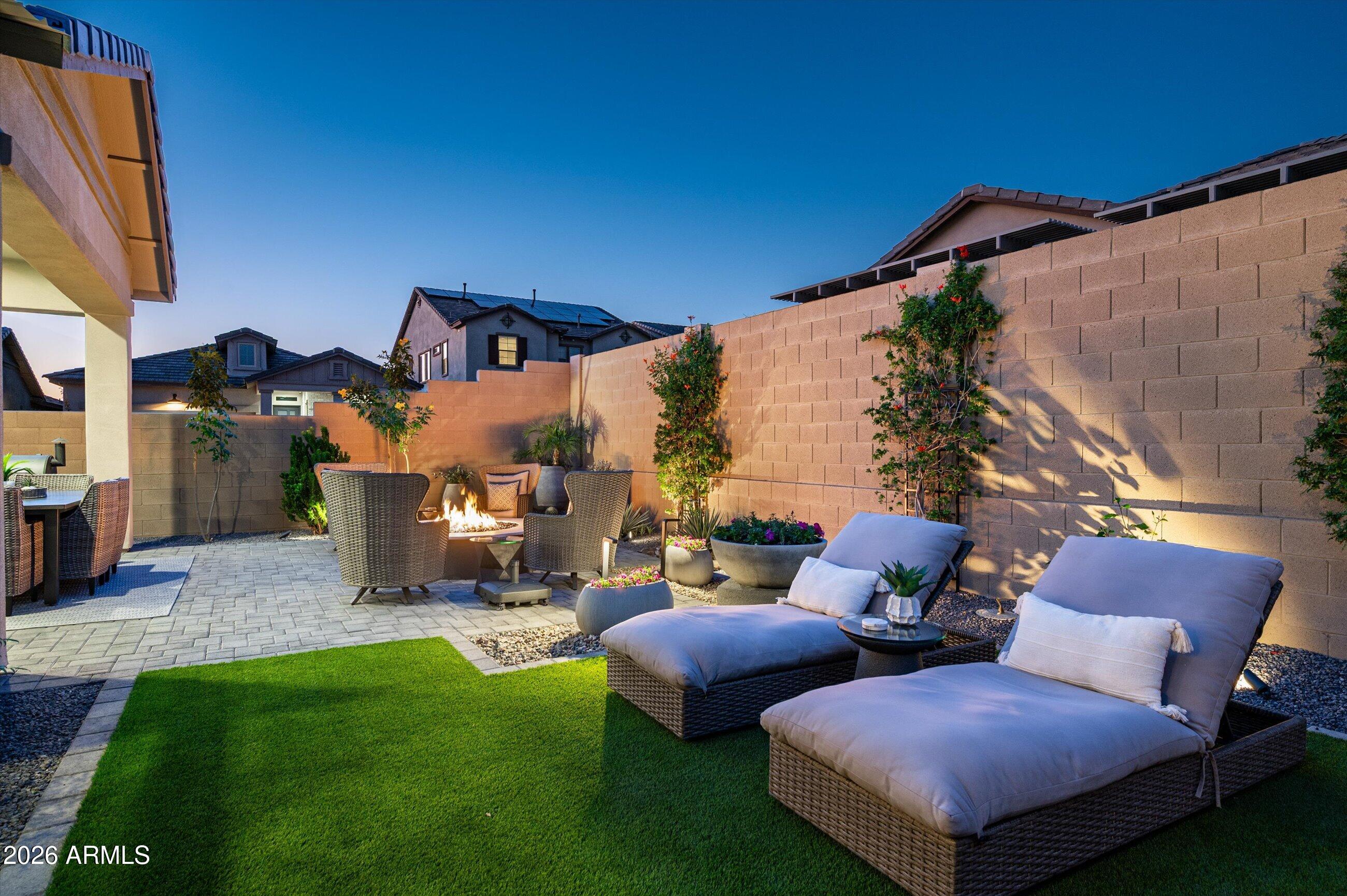 6138 E VIA DEL SOL Drive