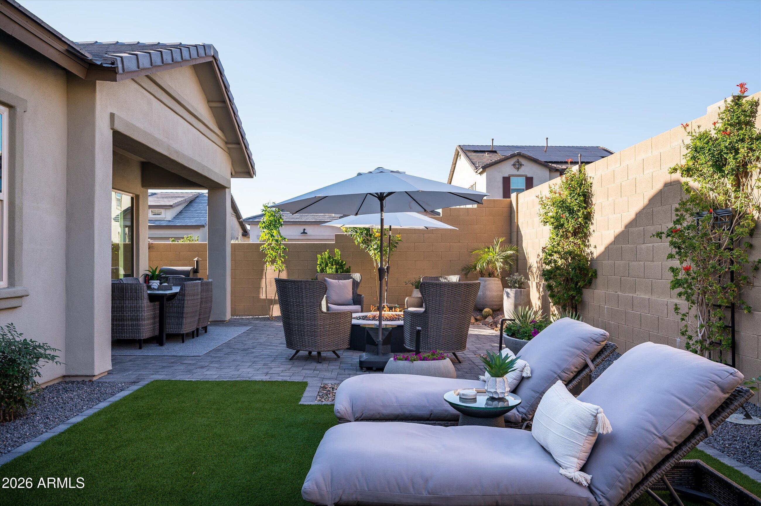 6138 E VIA DEL SOL Drive