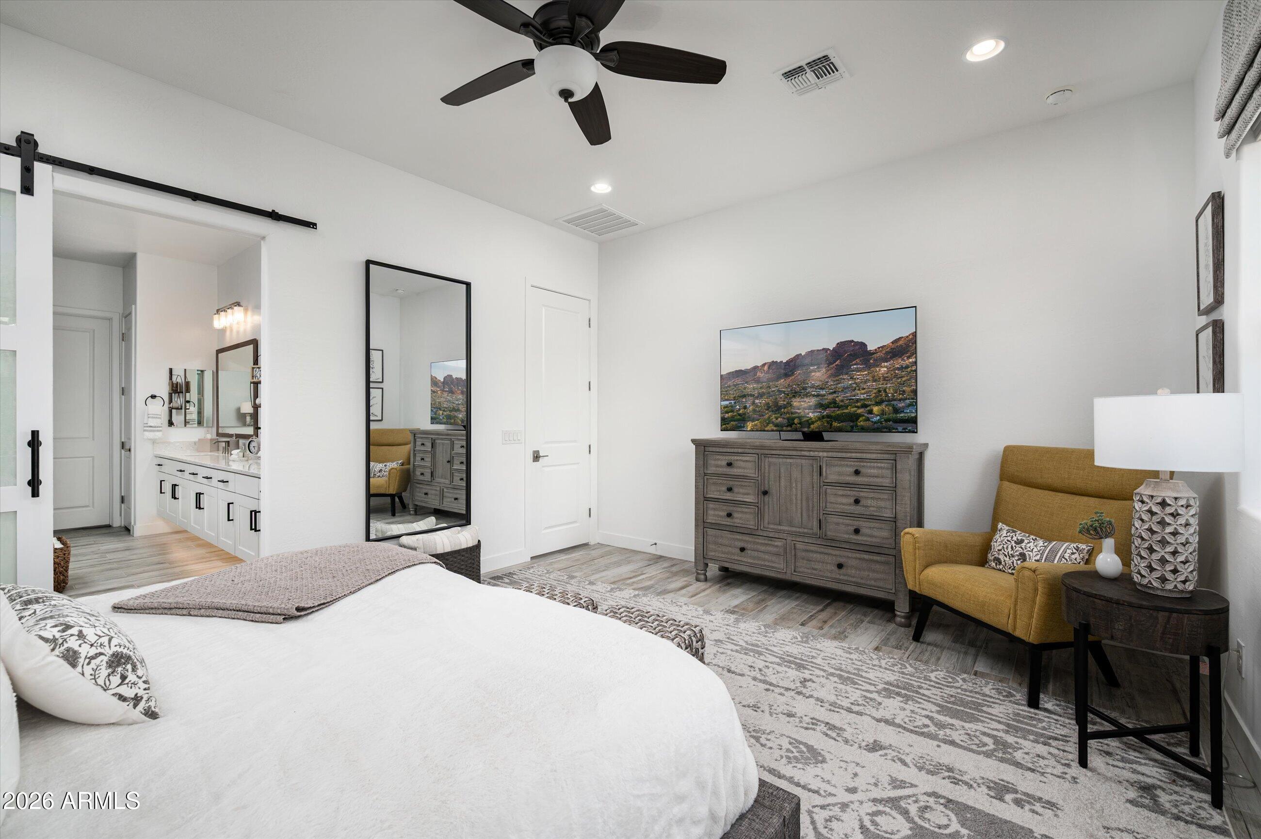 6138 E VIA DEL SOL Drive